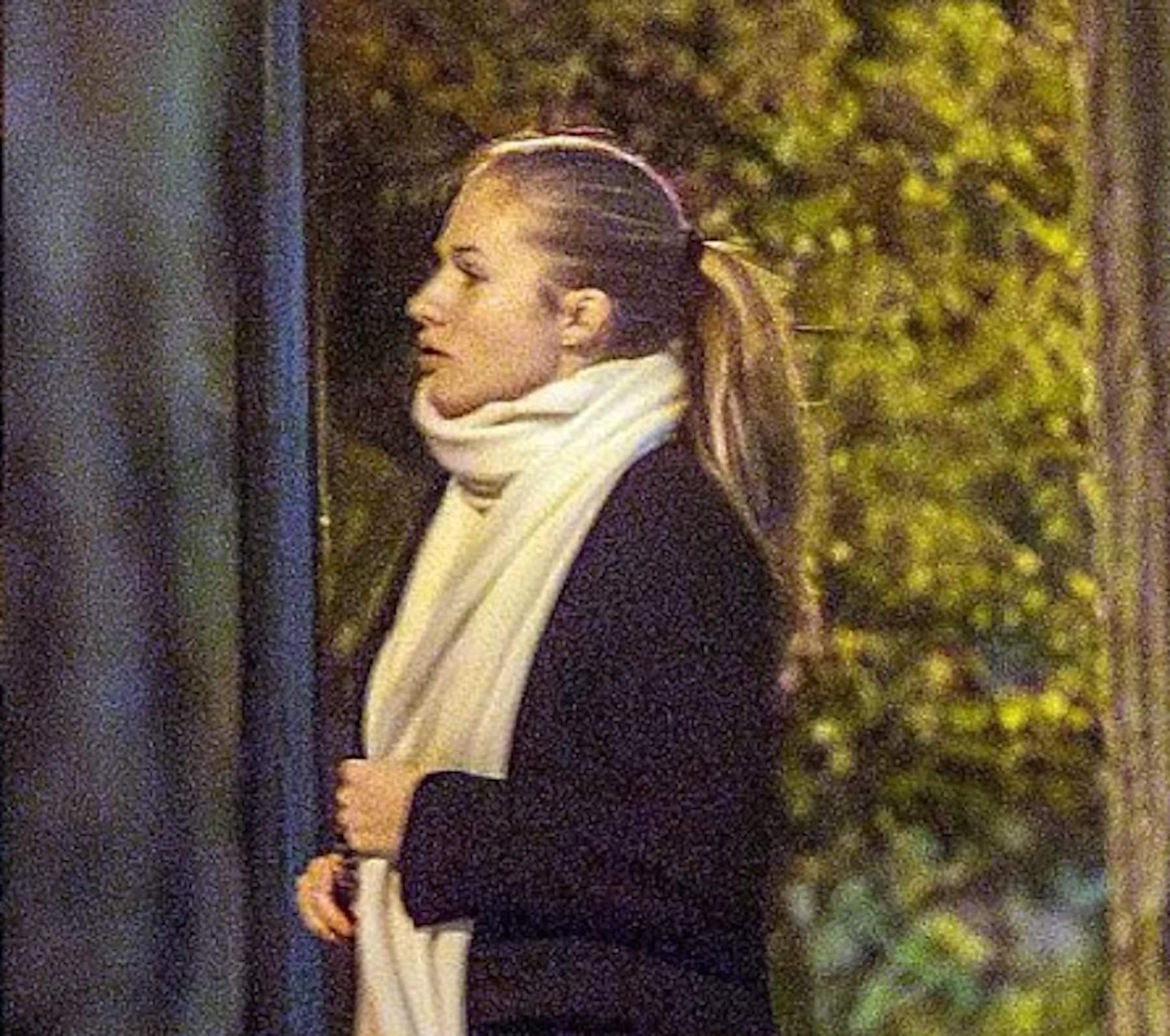 La foto de Leonor en bikini revienta Zarzuela, 19 años y en Cataluña. Letizia sufre