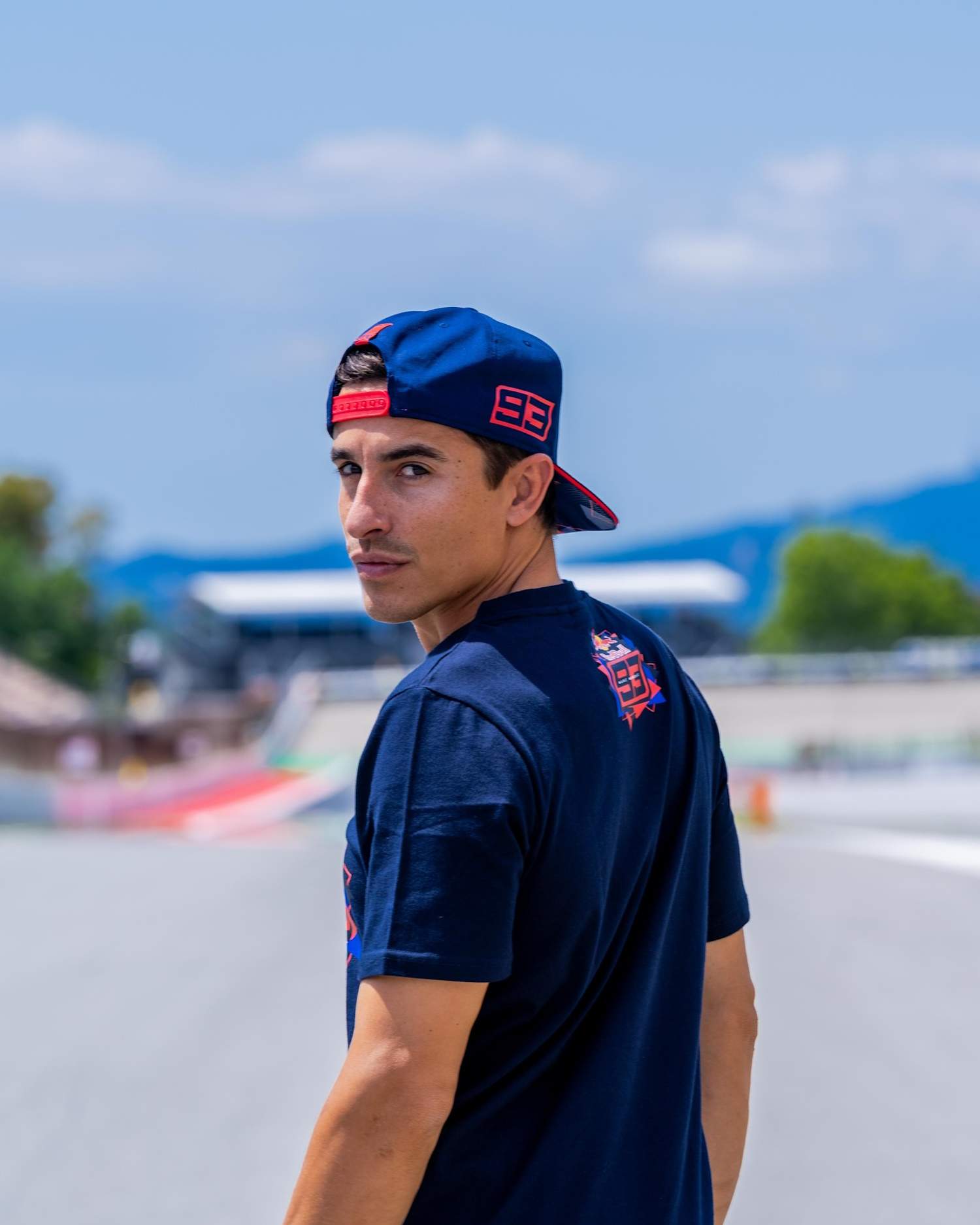Resposta sorprenent de Marc Márquez quan un pilot li diu que ell no parla espanyol