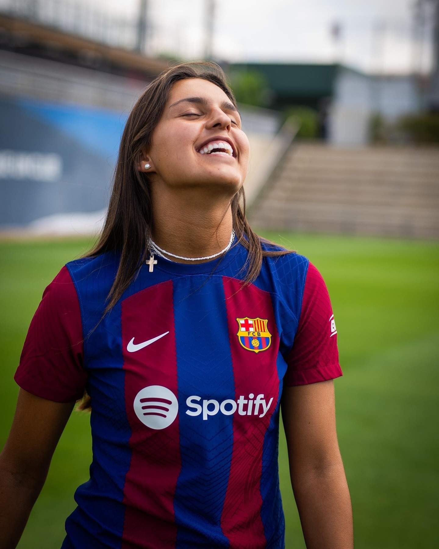 Kika Nazareth funde Catalunya al llegar al Barça, la estrella portuguesa se moja por el catalán