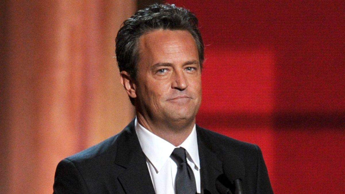 Todavía no se ha cerrado el caso de la muerte de Matthew Perry y la policía investiga a varias personas