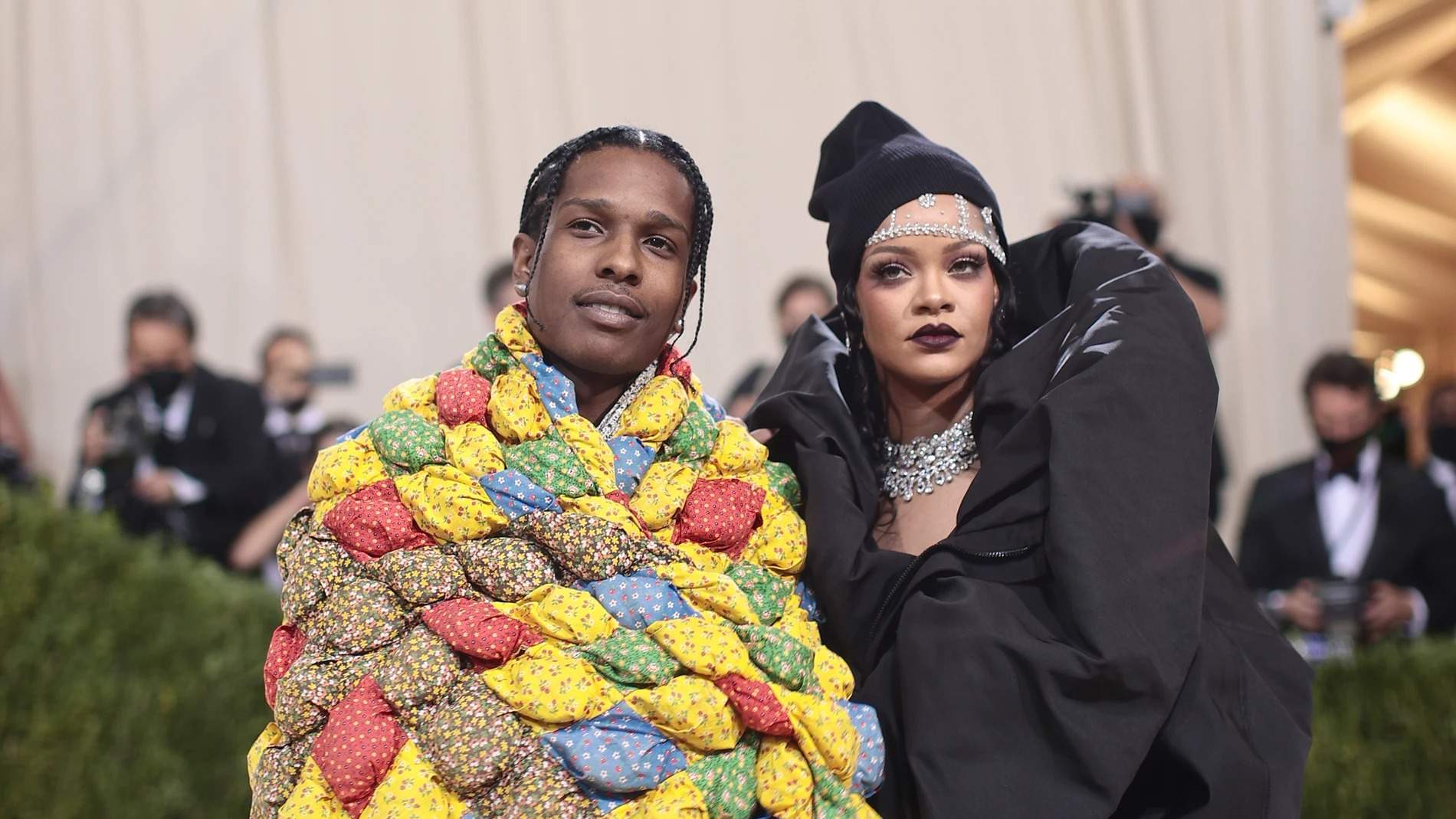 Rihanna tiene competencia en casa, su pareja hace contraprogramación y pone fecha a su nuevo álbum