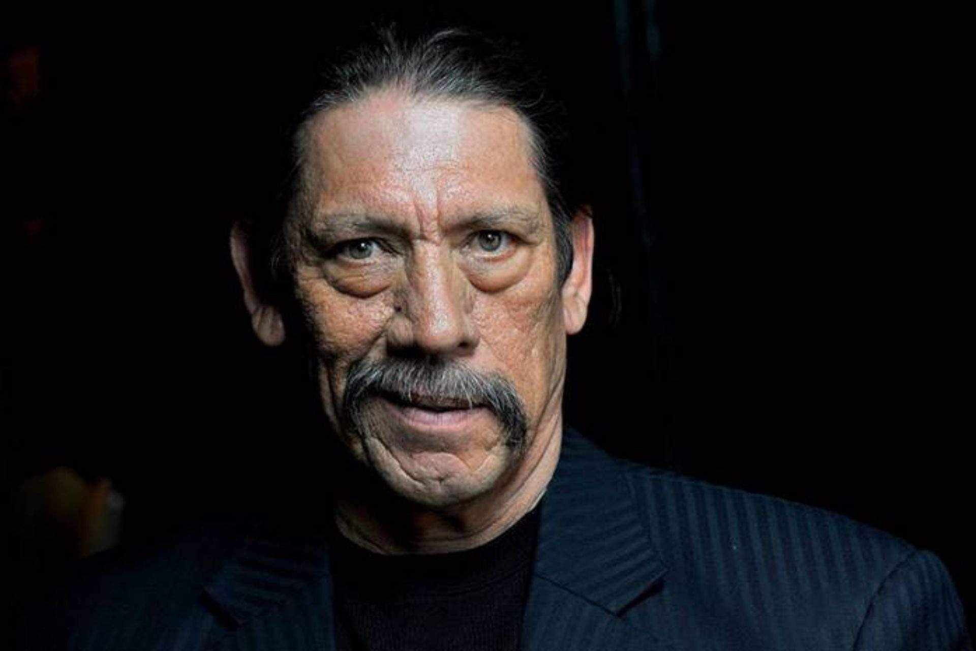 El actor de ‘Machete’, Danny Trejo, la lía. A puñetazos con un fan