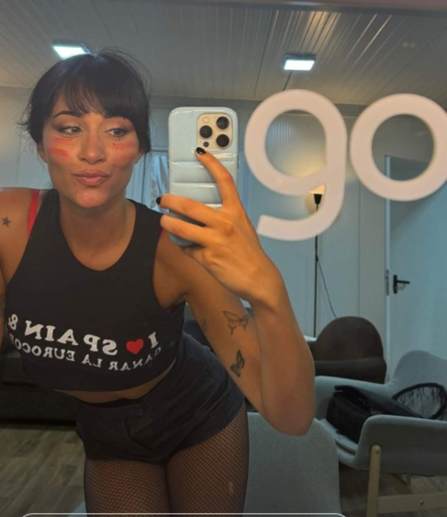 Aitana incendia la red con su dedicatoria a la selección: "te siguen muchos niños, moderación"