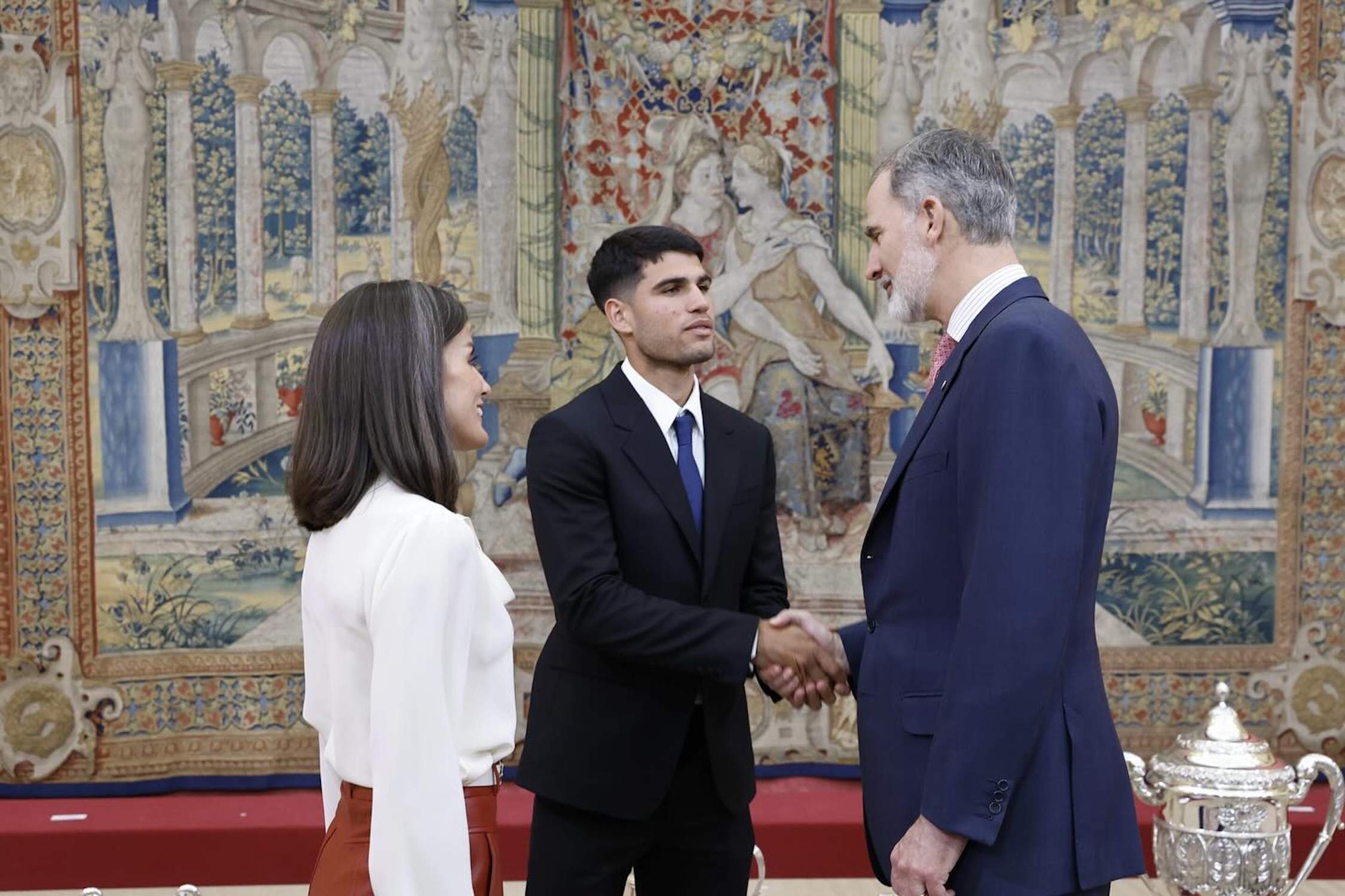Carlos Alcaraz, explícit i polèmic gest en l'oferiment institucional de l'Eurocopa de la Roja
