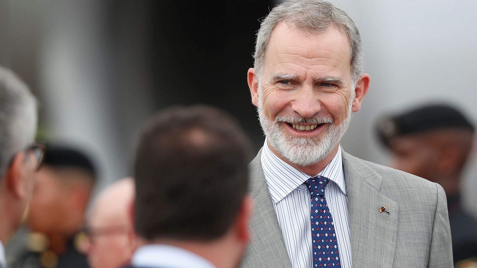 Felip VI és un altre sense Letícia, de copes fins a les 6 de la matinada, torna a ser un home feliç