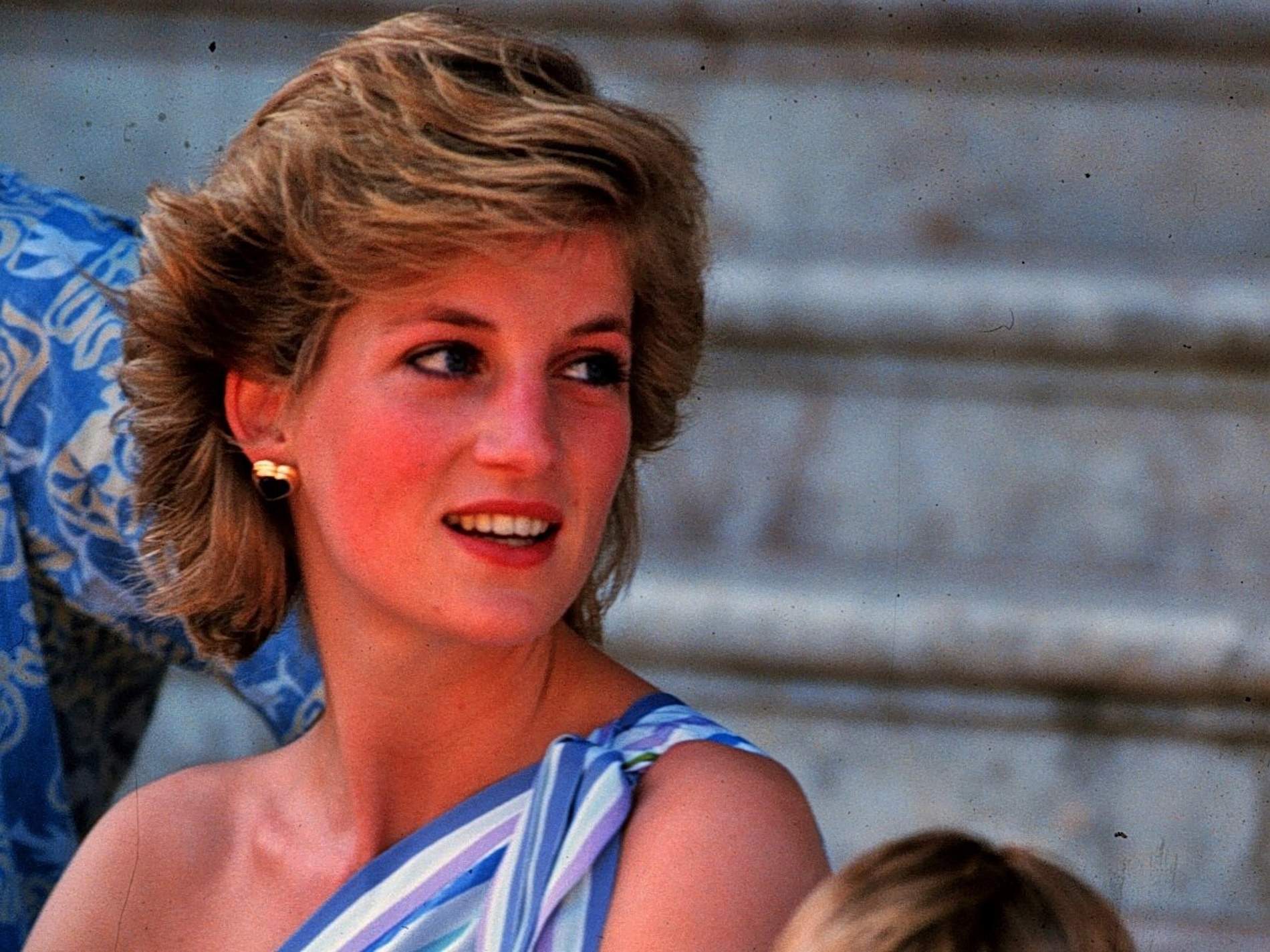 El pasado vuelve: las fotos de Lady Di con Bowie que la Casa Real quiso enterrar
