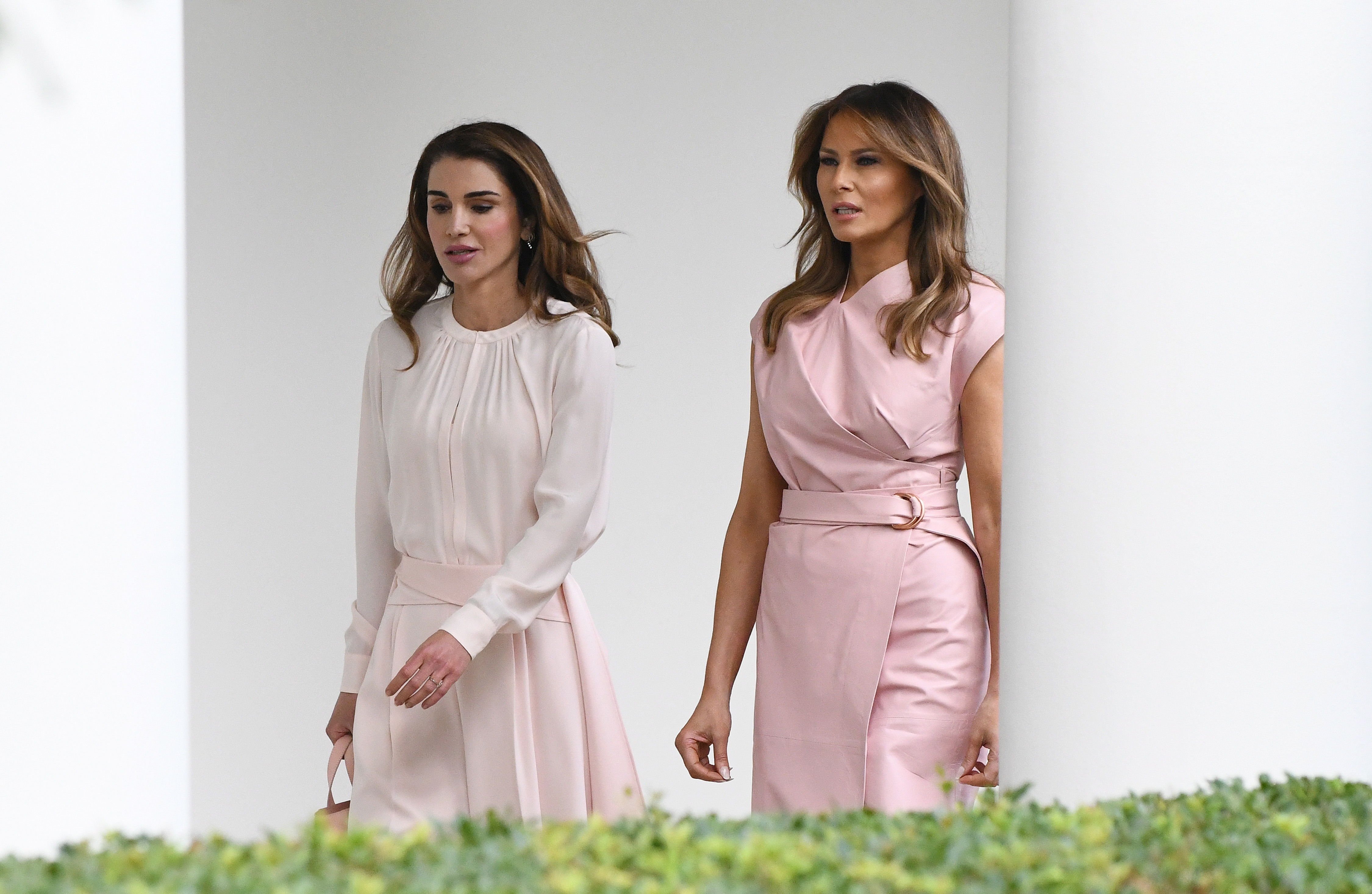 Melania compite ahora contra el clon de Letizia