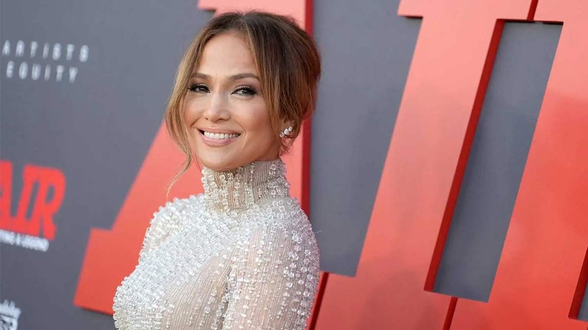 Jennifer Lopez prepara su gira mientras celebra haber cumplido su promesa a sus hijos