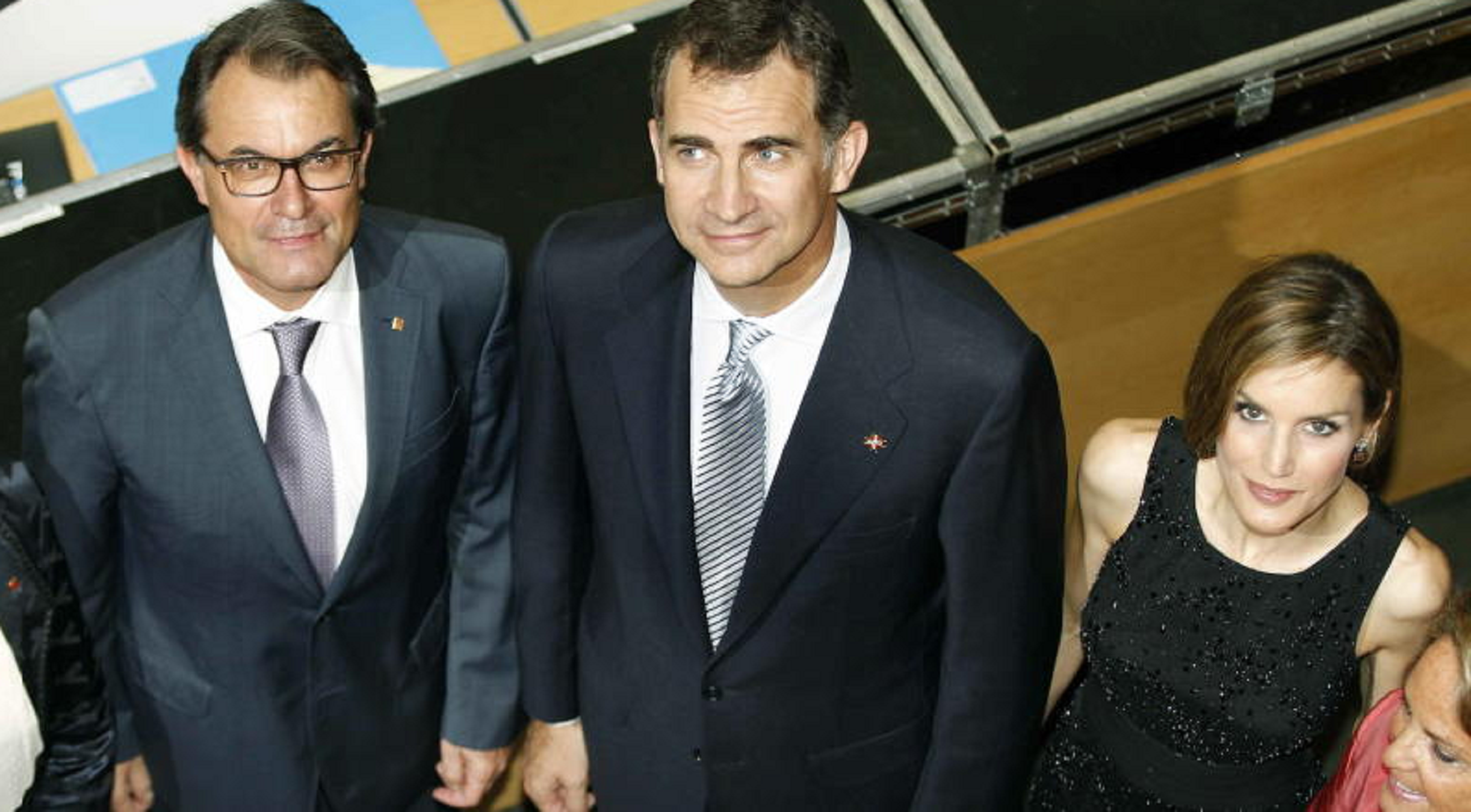 La pasión que une a la reina Letizia con Artur Mas y Helena Rakòsnik