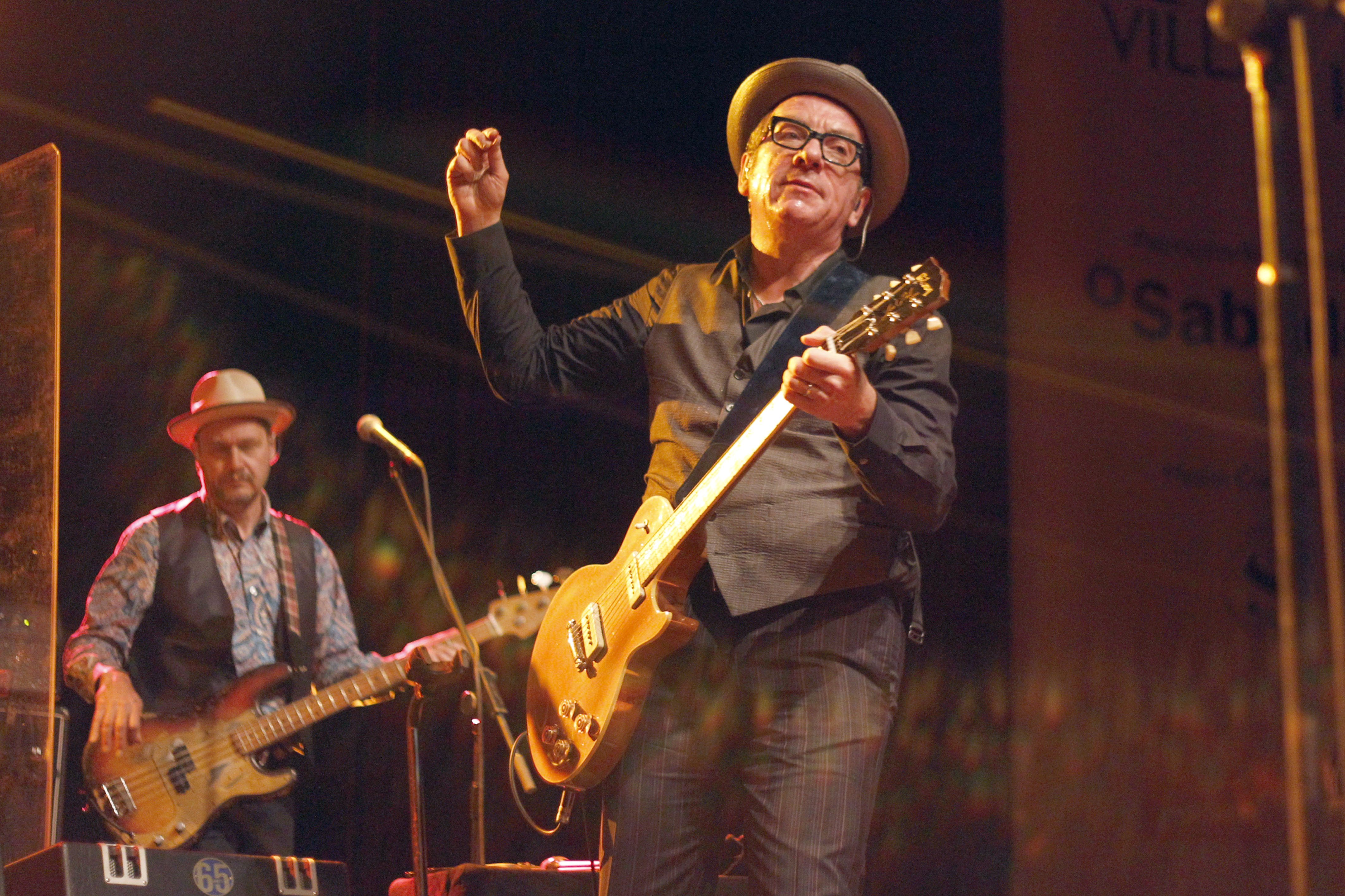 Elvis Costello cancela su gira por un cáncer muy agresivo