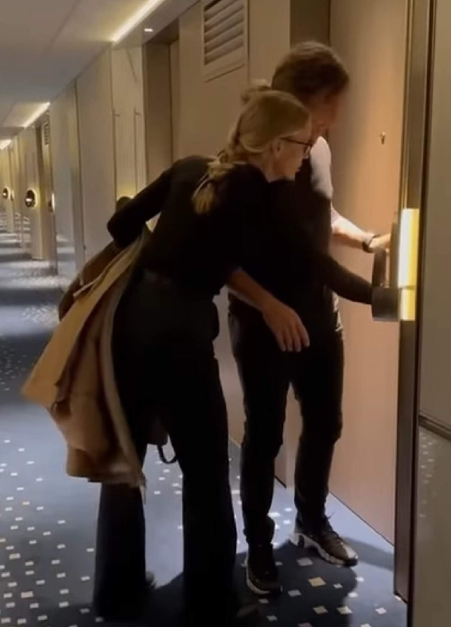 Vanesa Lorenzo, brutal reacción al entrar con Carles Puyol en la habitación de un hotel: qué se han encontrado