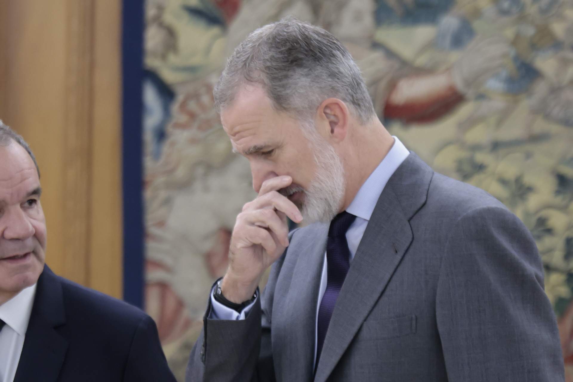 El peor enemigo de Felipe le ataca por lo de Valencia: foto del amante de Letizia