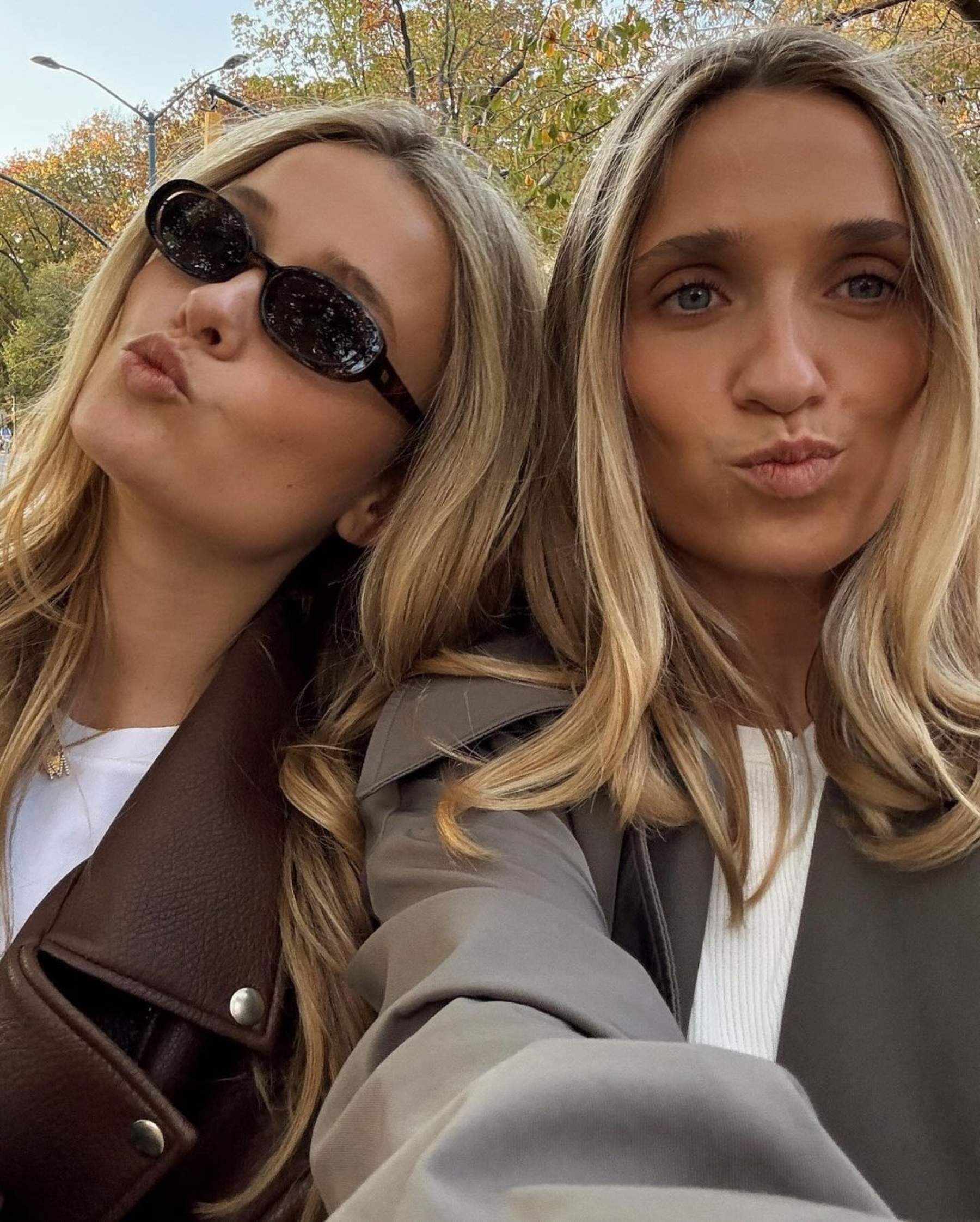 El impresionante viaje de dos WAGS del Barça: sin los futbolistas en el país más mediático