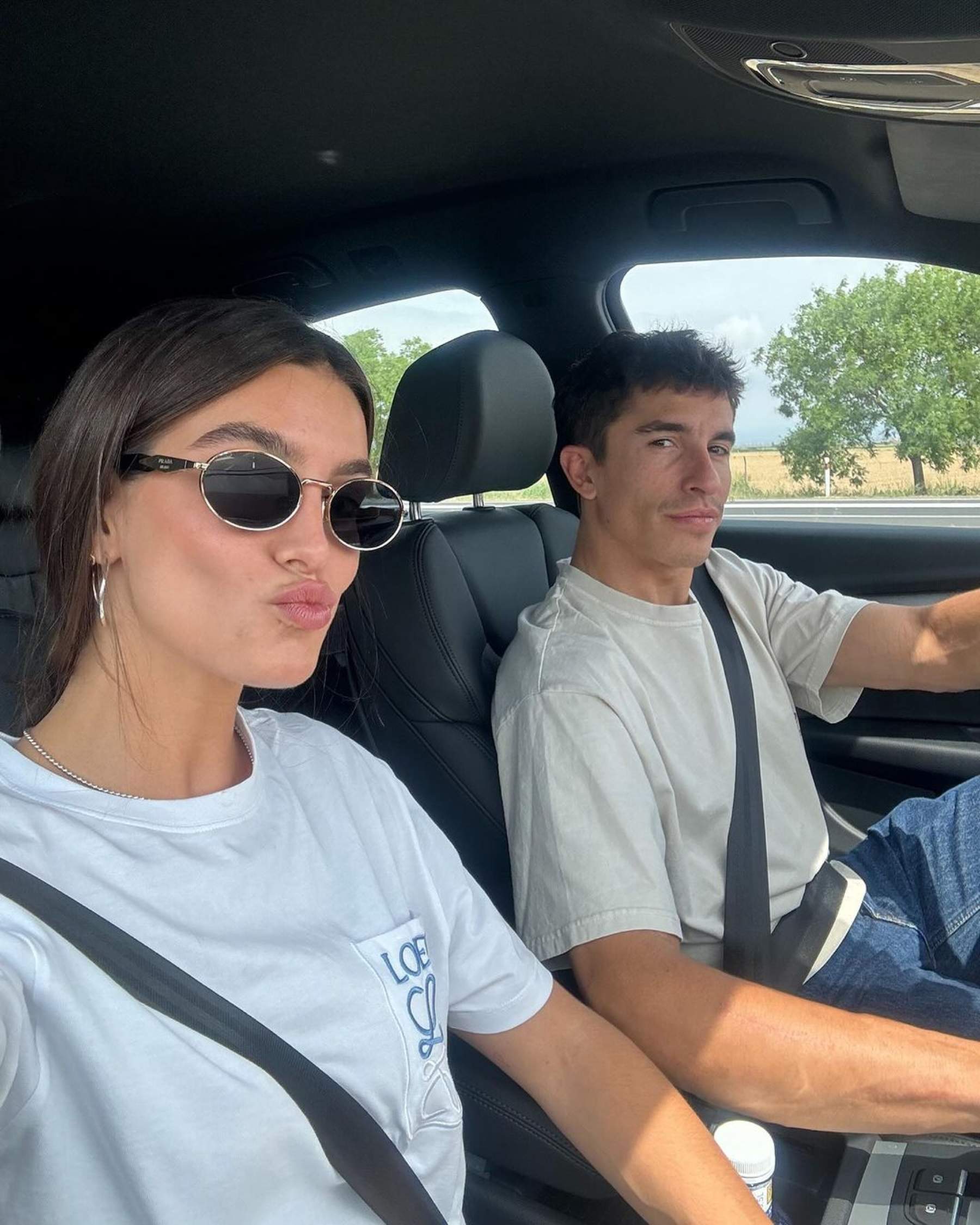 Marc Márquez y Gemma Pinto en este restaurante de Barcelona: comida familiar y brindis
