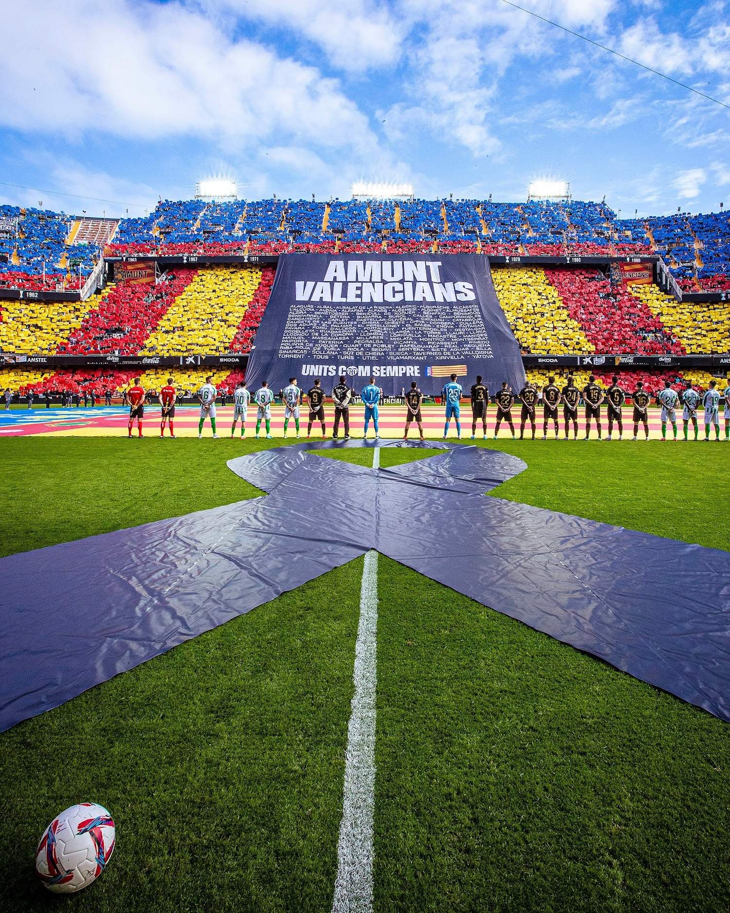 Indignación con dos medios de Madrid por lo que han hecho con el partido del València: "Miserables, dáis asco"
