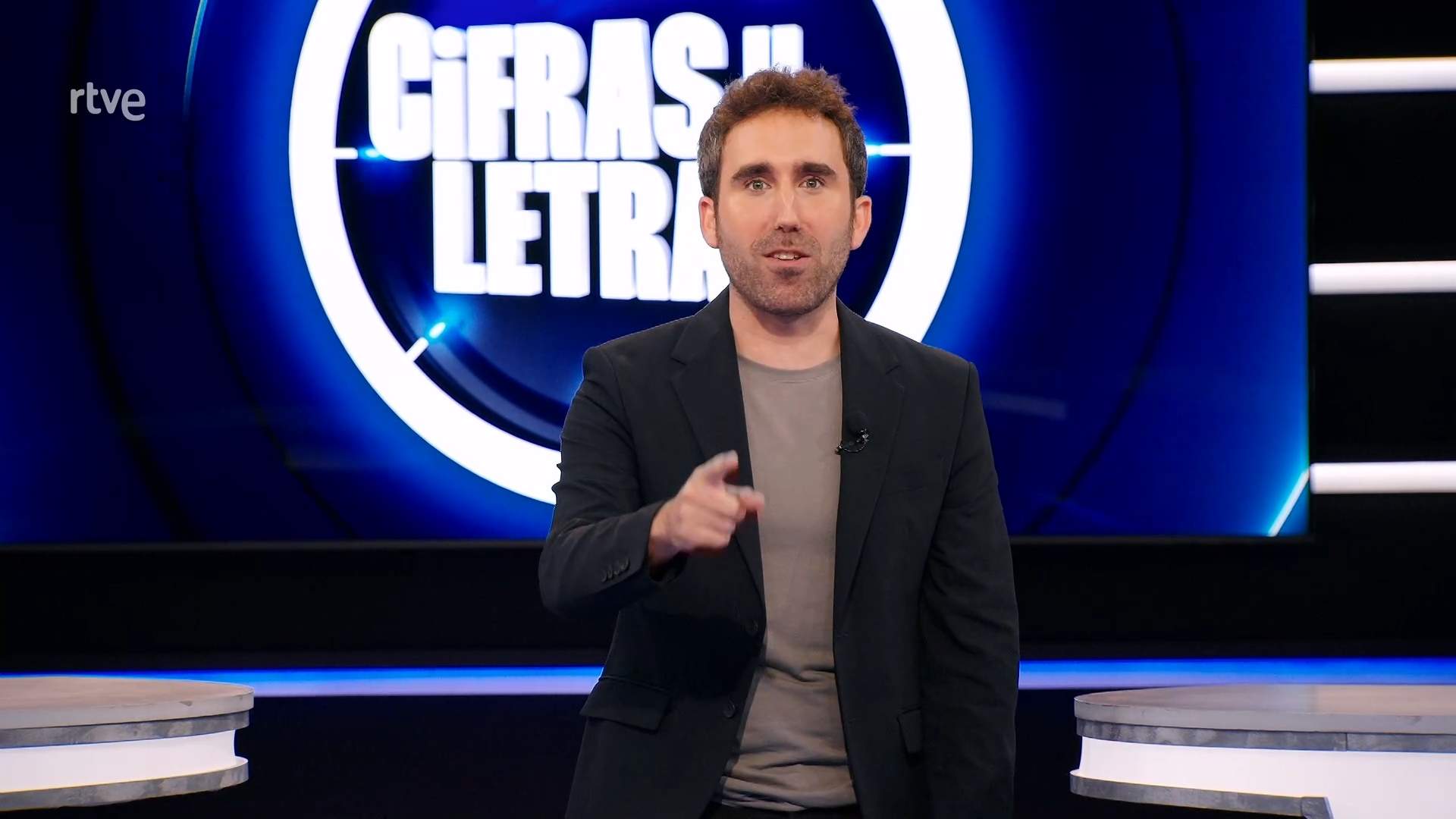 Revelado el salario del presentador de 'Cifras y letras' de TVE: ¿mucho o poco?