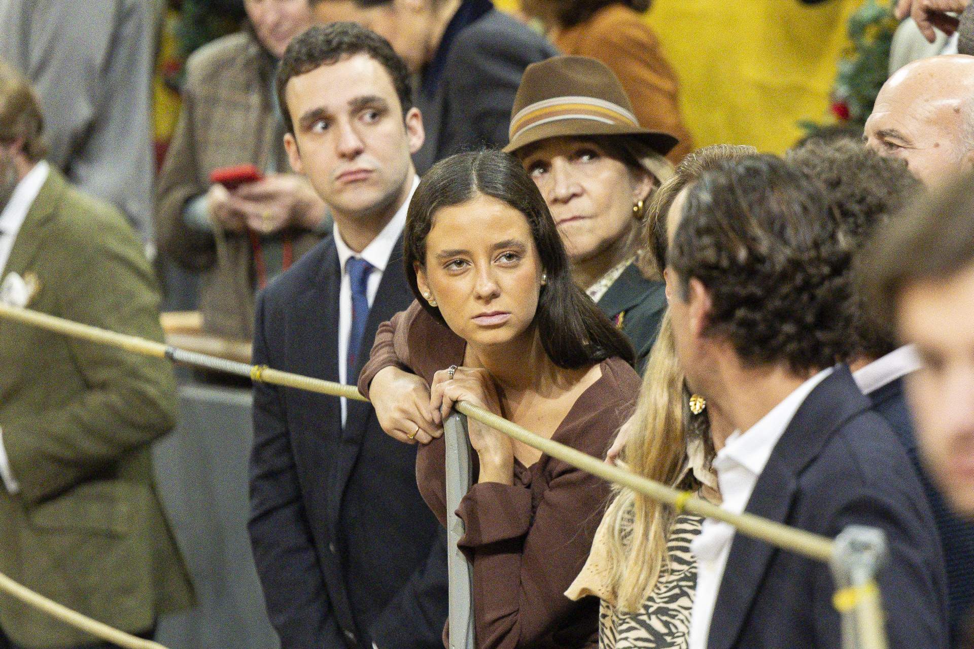 La "nueva provocación" de Elena y sus hijos a Felipe y Letizia. Qué han hecho, gestos explícitos, "desafío"