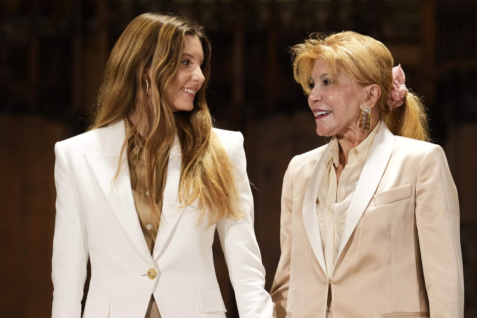 Carmen Thyssen a los 18 años eclipsa a Tita en Barcelona: qué pasa con Sabina, la otra