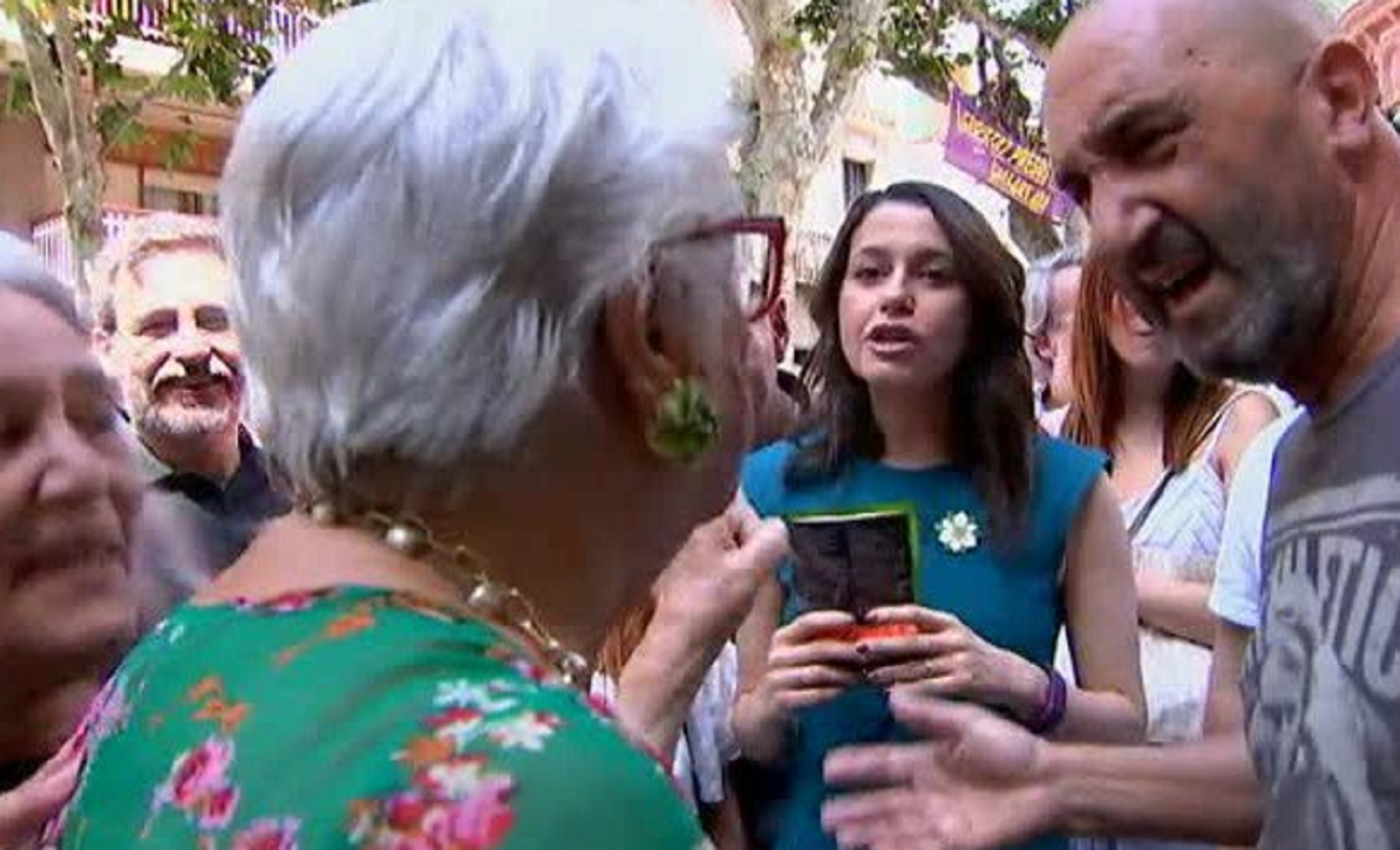 El vídeo de la bronca de Inés Arrimadas con una vecina independentista