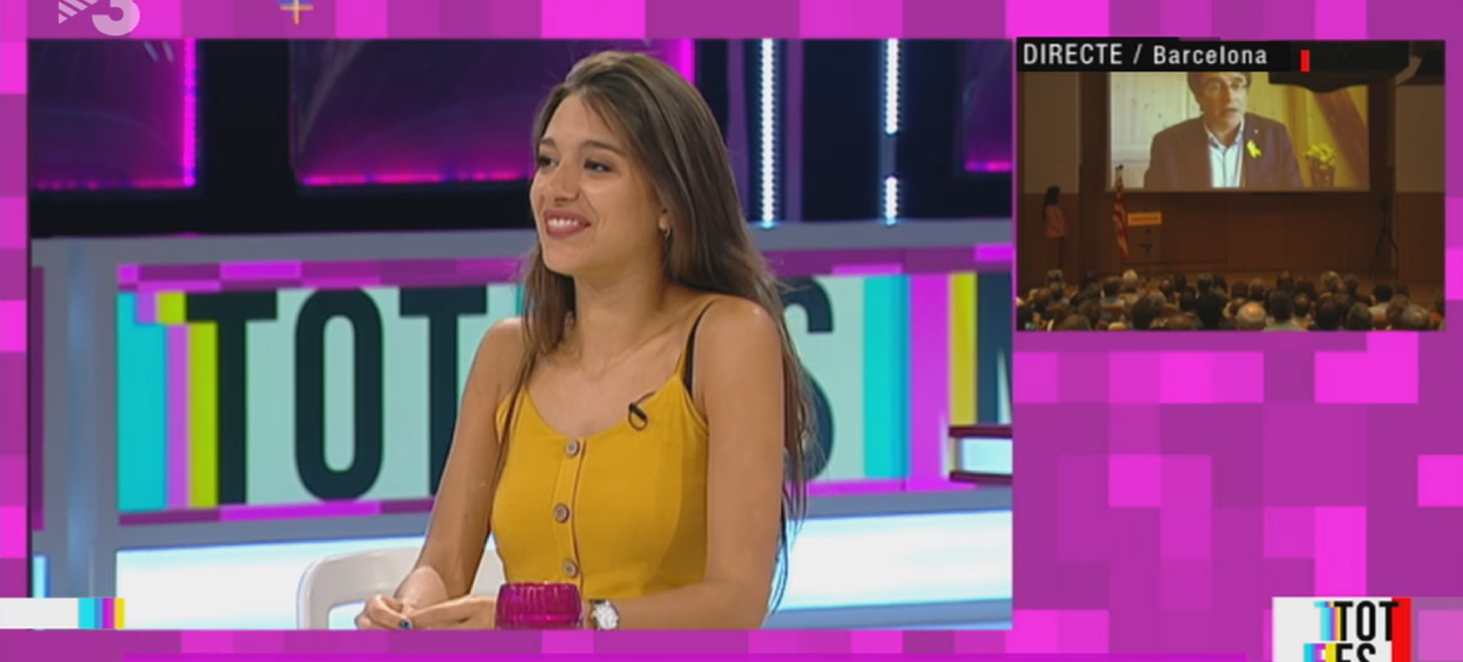 Ana Guerra torna de groc a TV3 i en pantalla partida amb Puigdemont