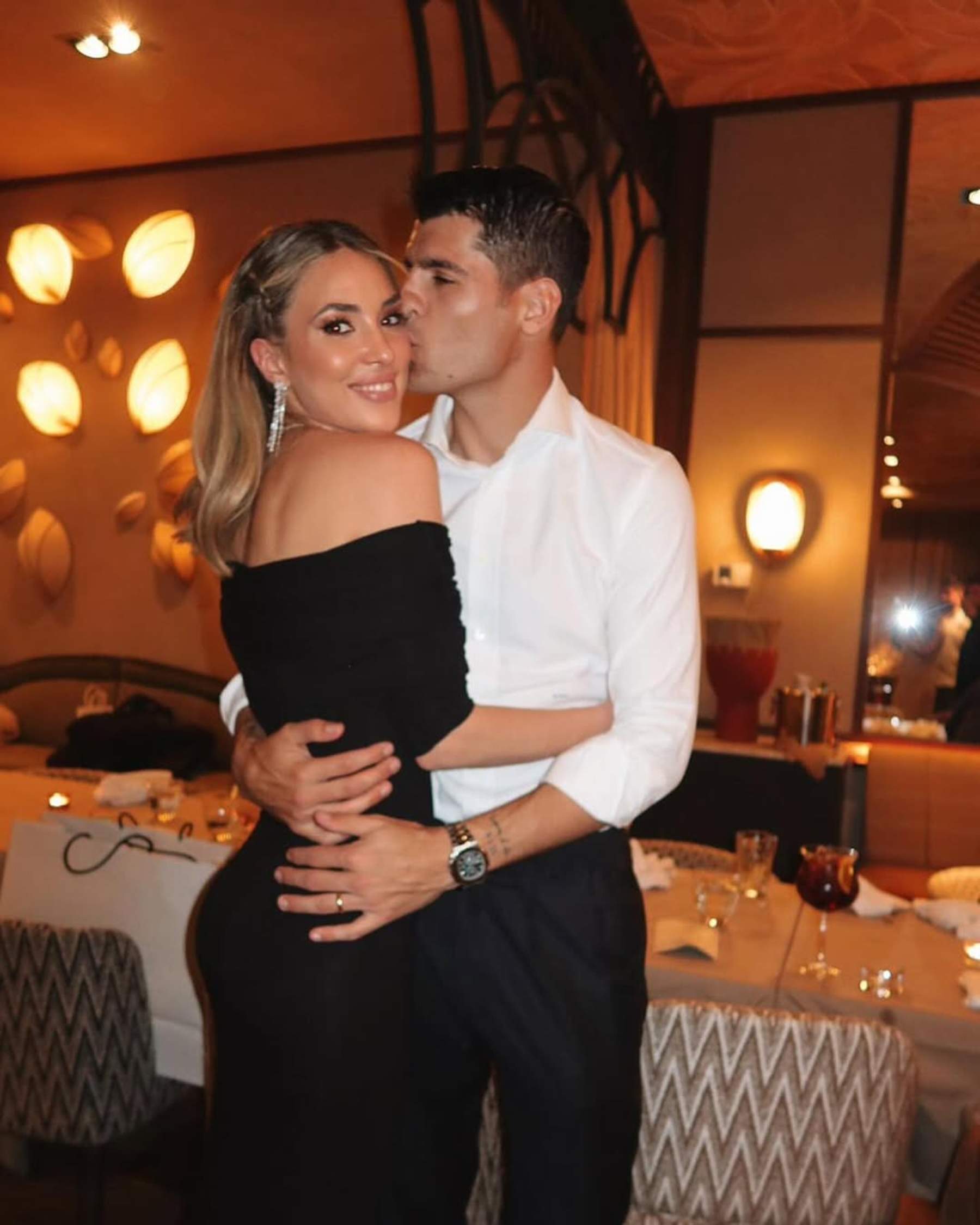 Alice Campello publica una foto dando un beso a Morata y desaparece: ¿reconciliación?