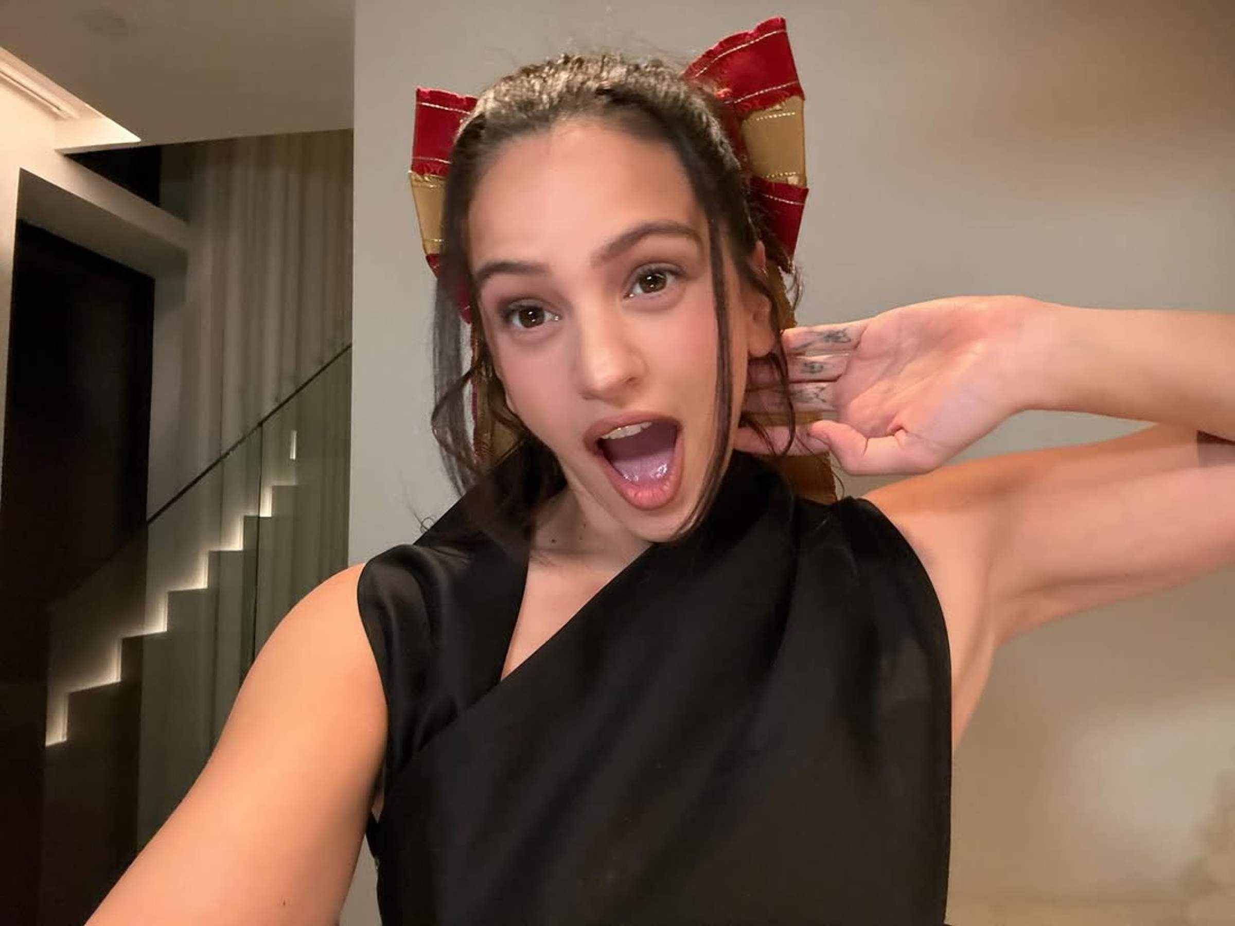 La imatge de Nadal de Rosalía amb Bad Gyal i Tokischa que ha esvalotat els fans: cançó juntes?