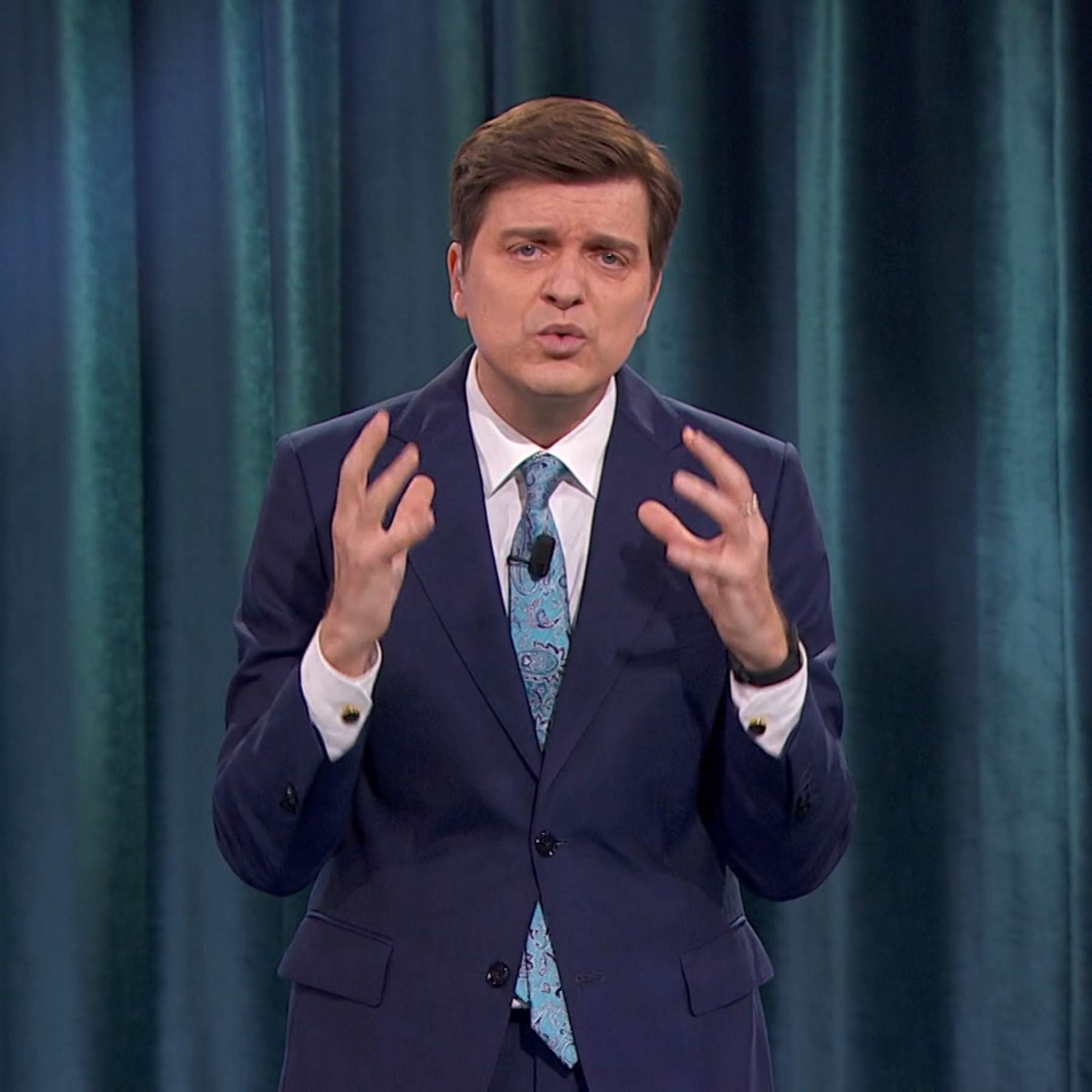 Aplausos a Marc Giró por su discurso sobre la homofobia en el estreno en La 1