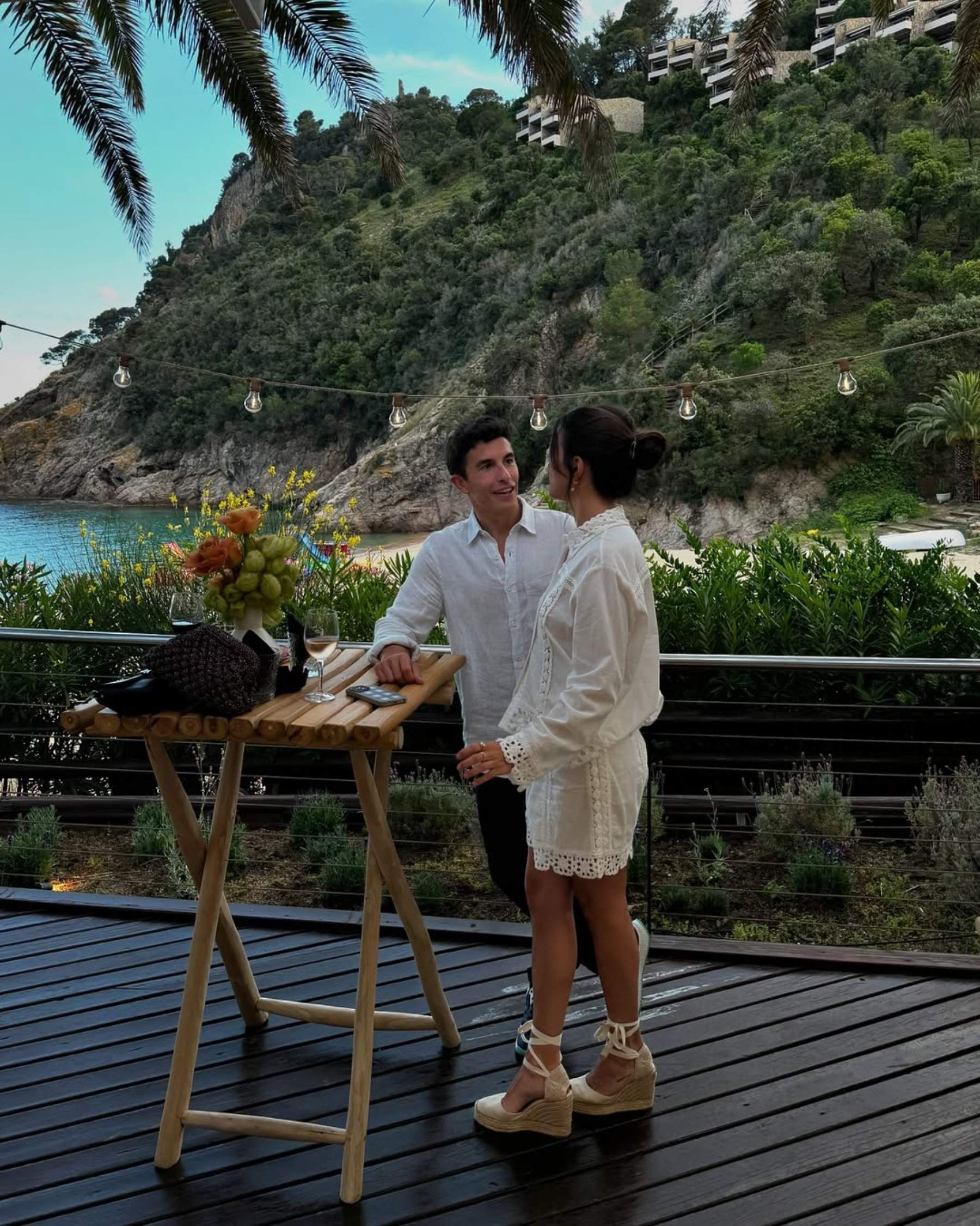 Marc Márquez, enamorado, sorprende con este dulce regalo: a Gemma Pinto se le cae la baba