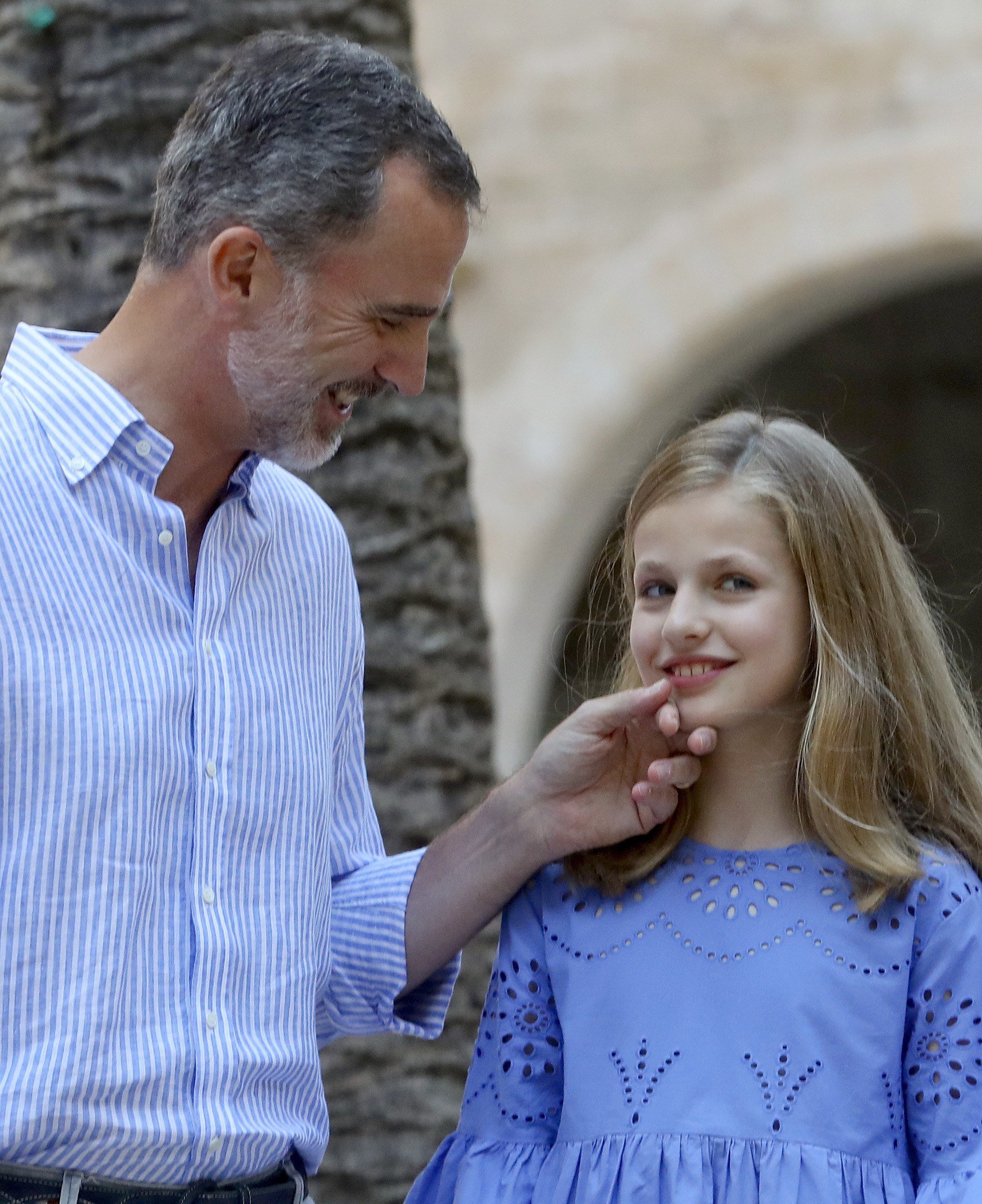 La monarquía tapa las vergüenzas dando protagonismo a Leonor