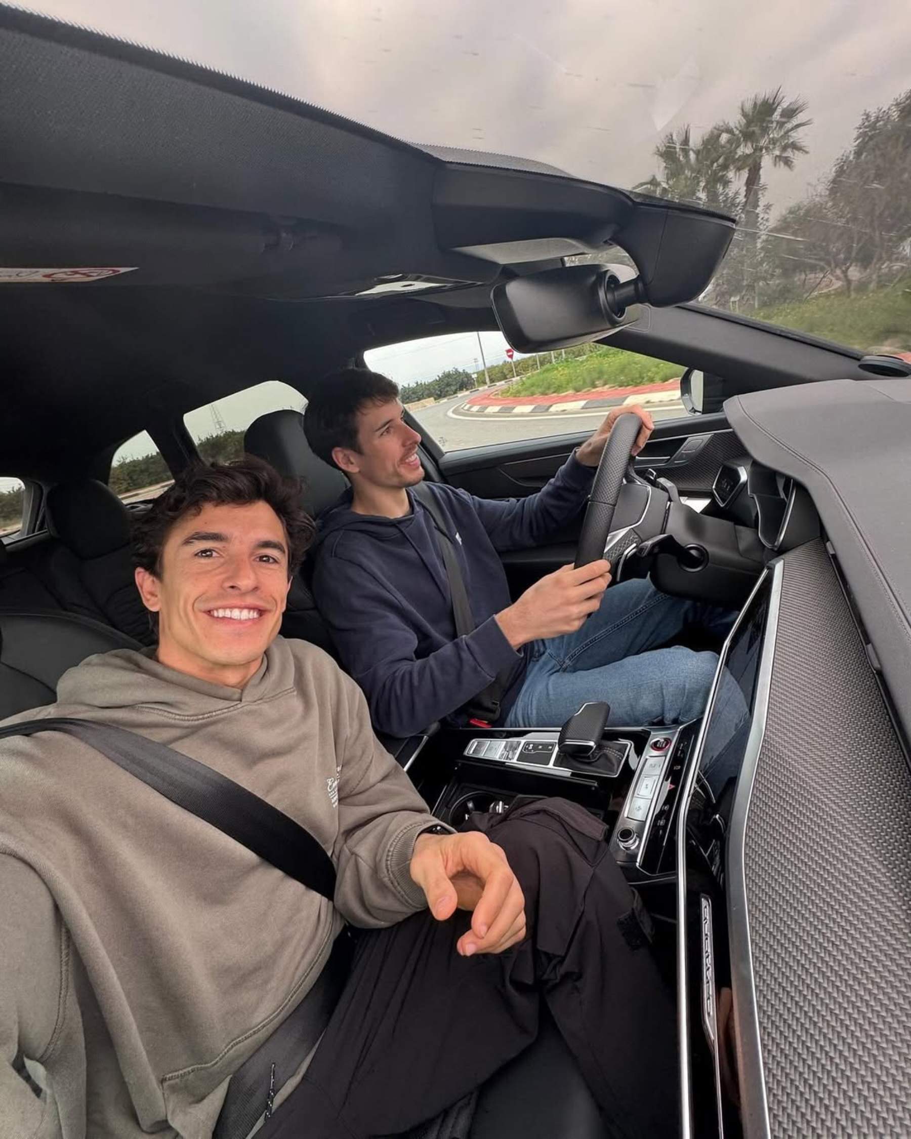 Marc Márquez i Àlex Márquez com no els havies vist: moment inèdit per celebrar el triomf
