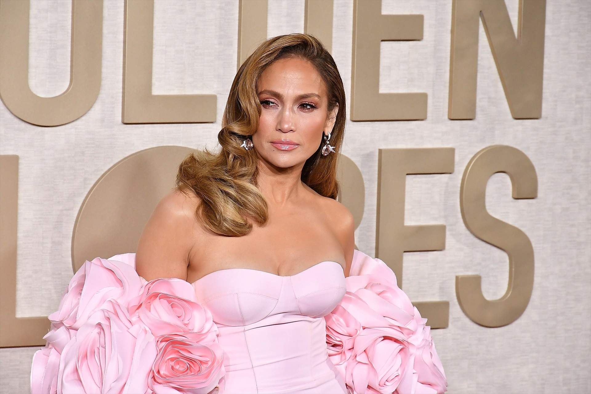 Jennifer Lopez s'entrega a la seducció en el seu nou musical... produït pel seu exmarit