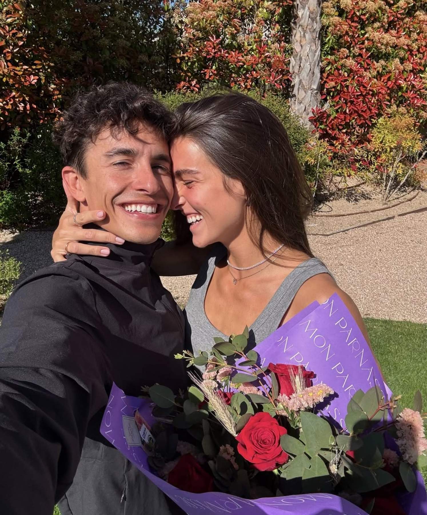 Gemma Pinto i Marc Márquez guapíssims per Sant Jordi, la doble celebració de la parella: roses i aniversari