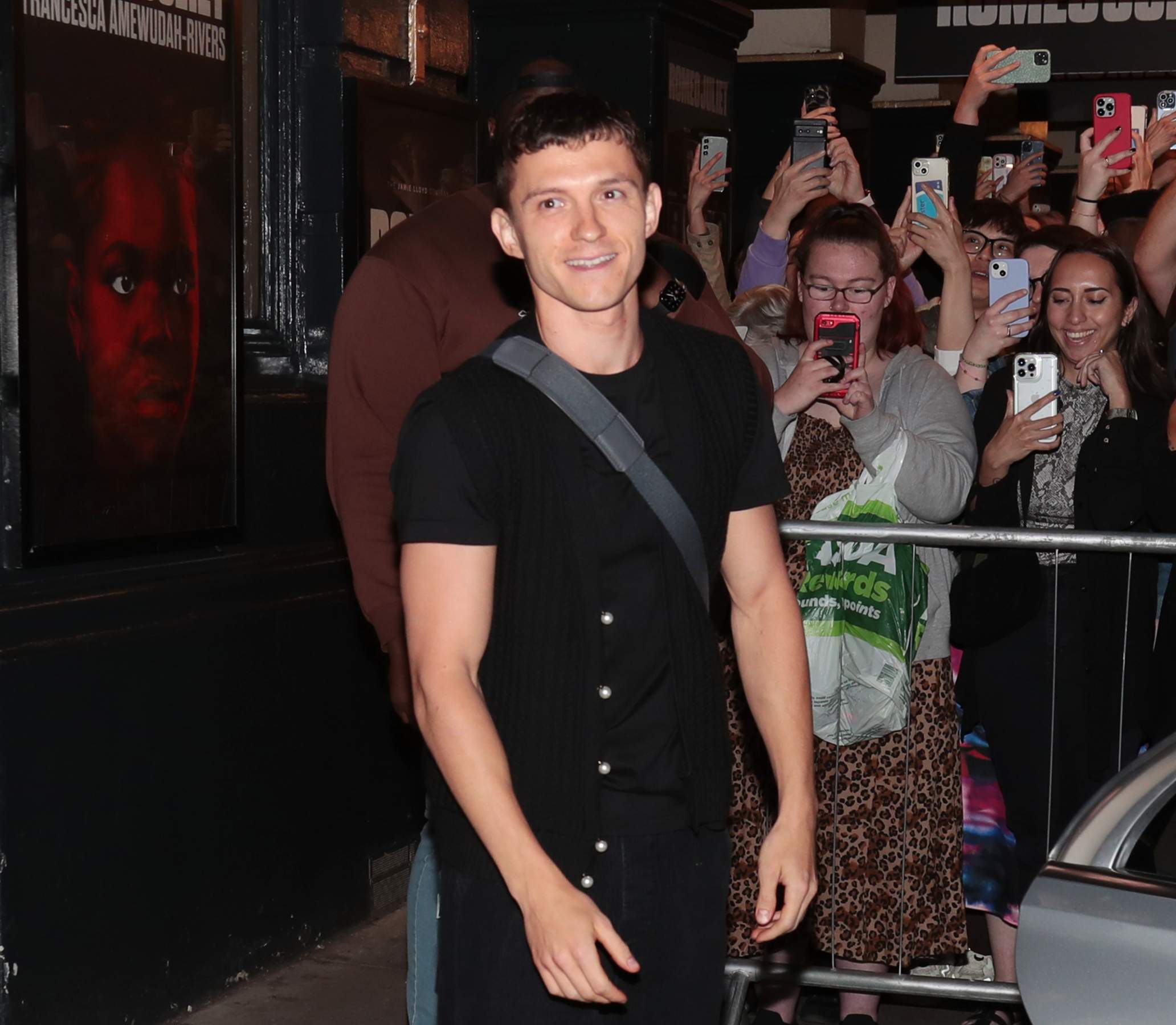 Tom Holland asiste a una fiesta VIP de Barcelona y le pasa esto, anécdota brutal: "¿Y usted quién es?"