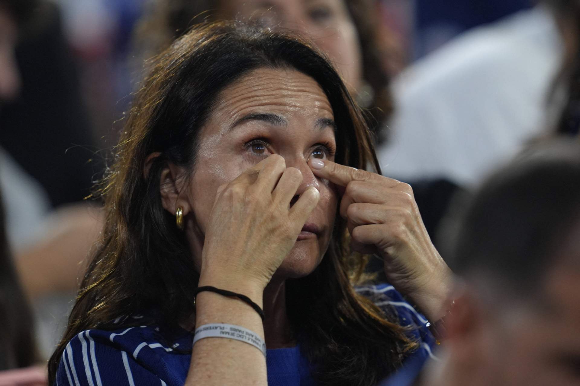 Elena Cullell, el amor catalán de Luis Enrique: emocionada con Sira, Pacho y Xana