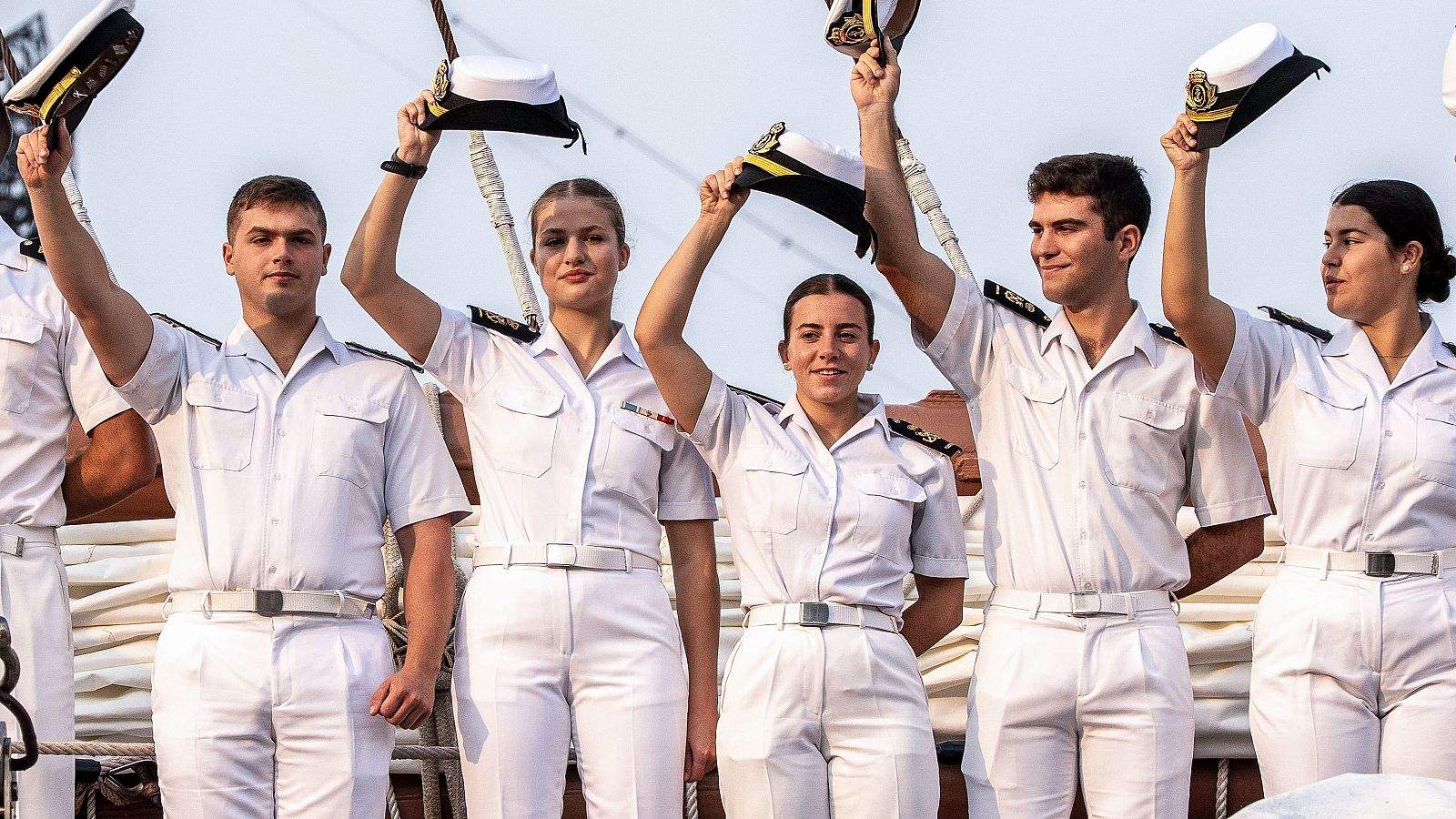 L'escorta de Casa Reial va fica a Elionor en un avió de matinada a Nova York per portar-la a Zarzuela