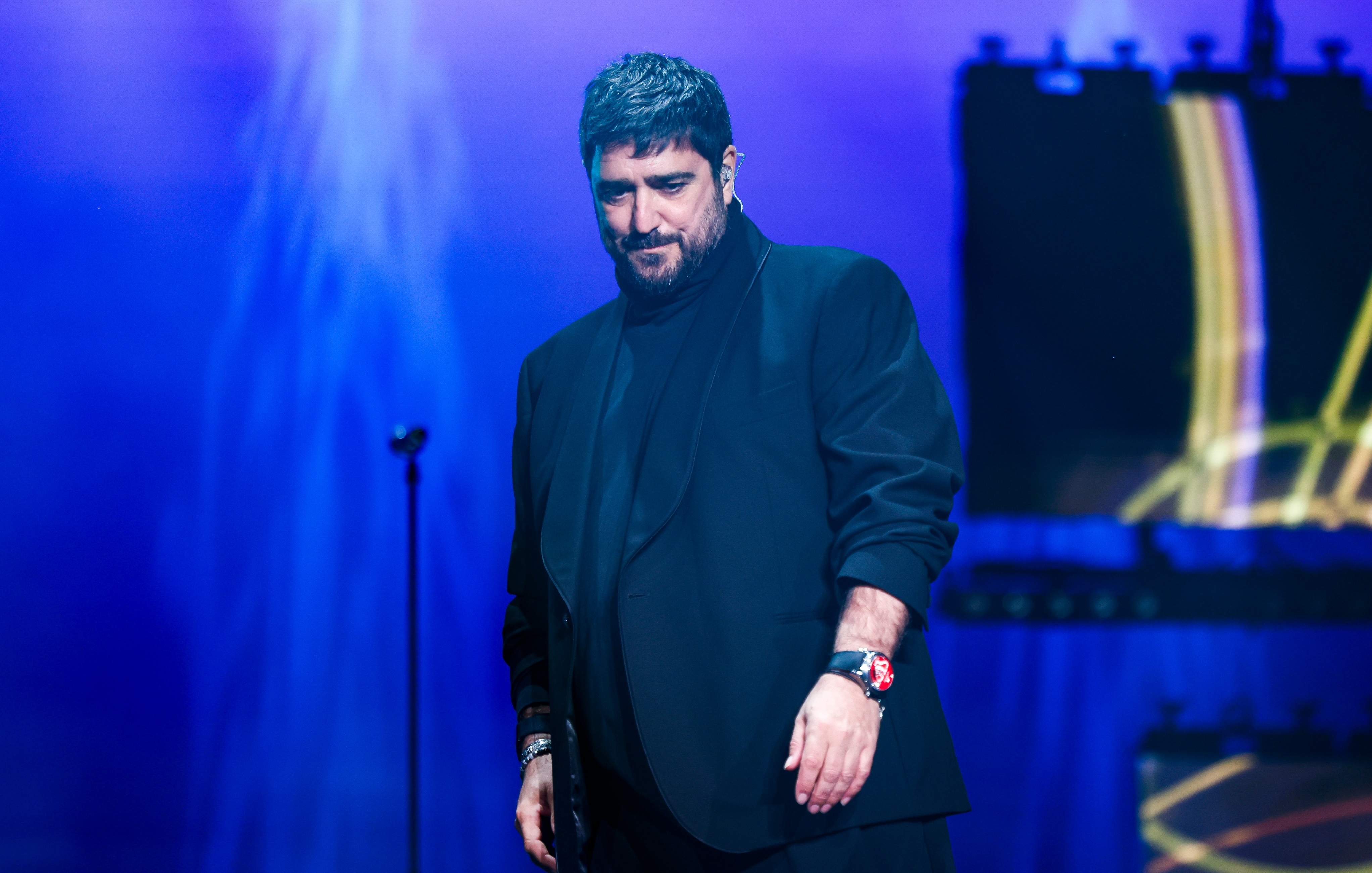 Antonio Orozco hace llorar con "la mujer de su vida": así ha sido su encuentro en un aeropuerto