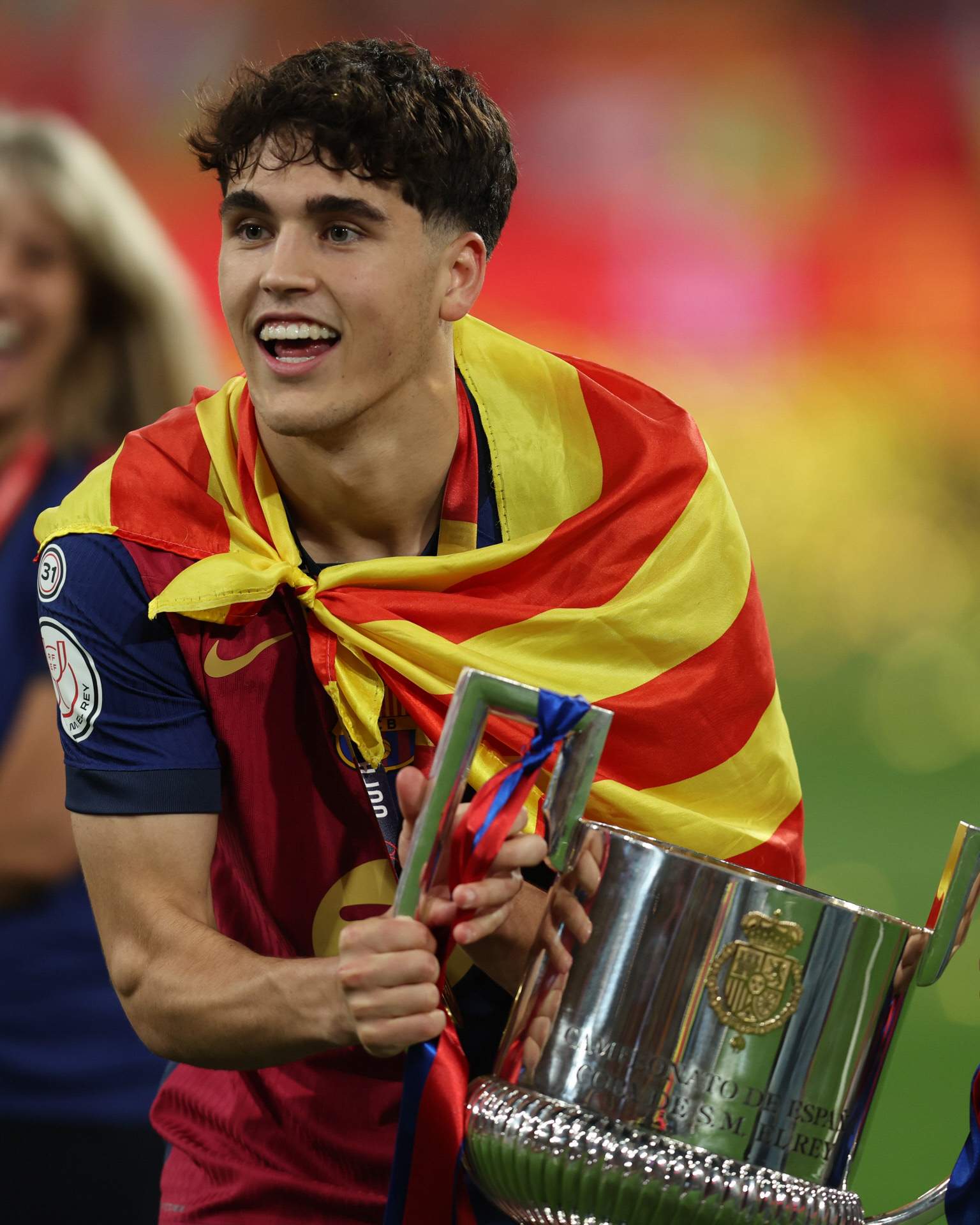 Aquesta és la nòvia de Pau Cubarsí, primera foto junts de vacances, guapa i pèl-roja
