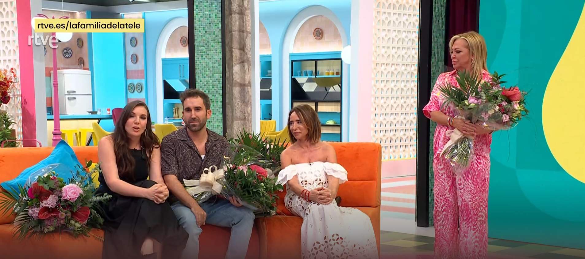 Mala audiència de l'últim 'La Familia de la Tele' i presentadora explota: "Ayuso corrupta"