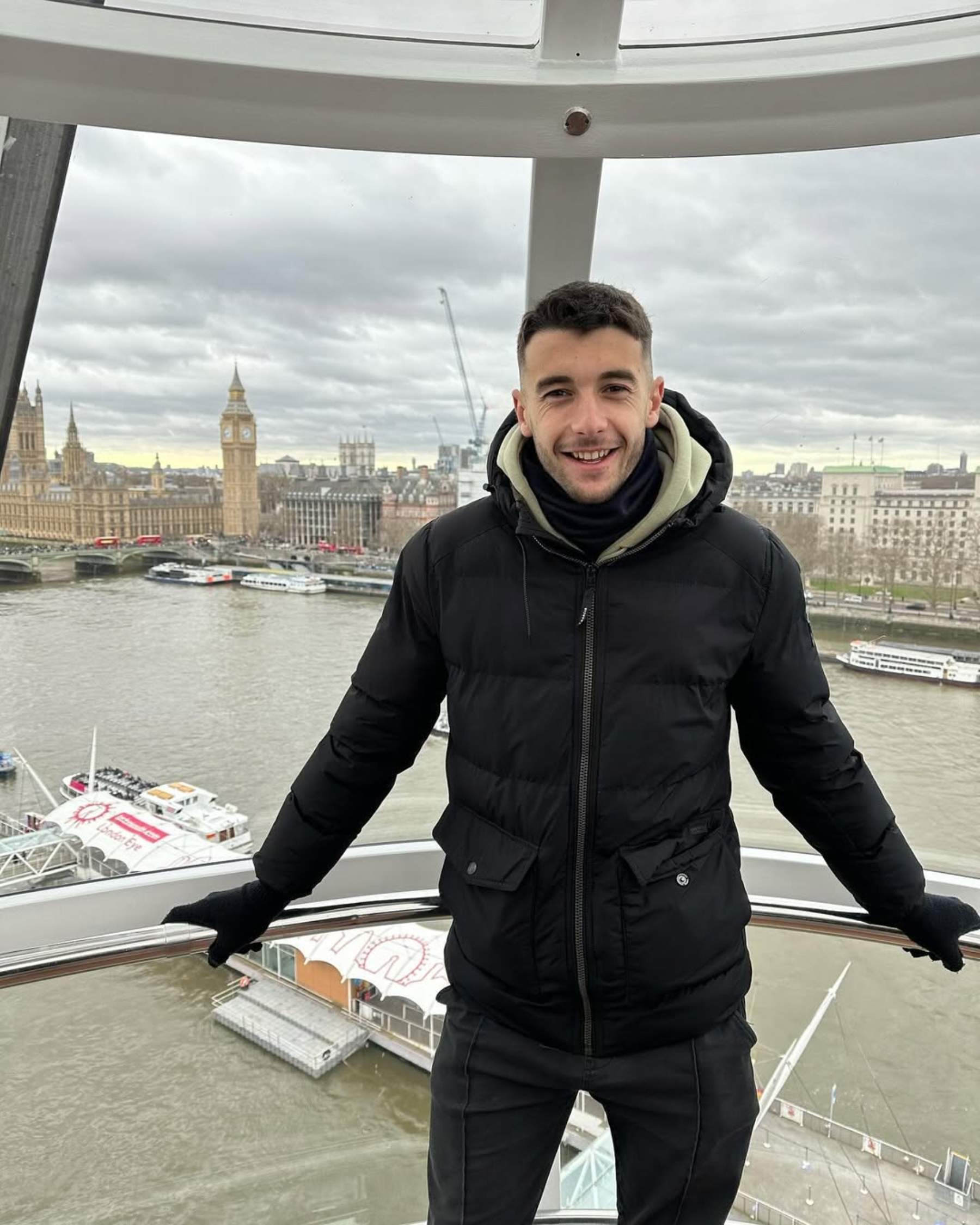 Joan Garcia, nou porter del Barça, enamora amb l'Anna, la parella: imatge oficial i moment inèdit de petit