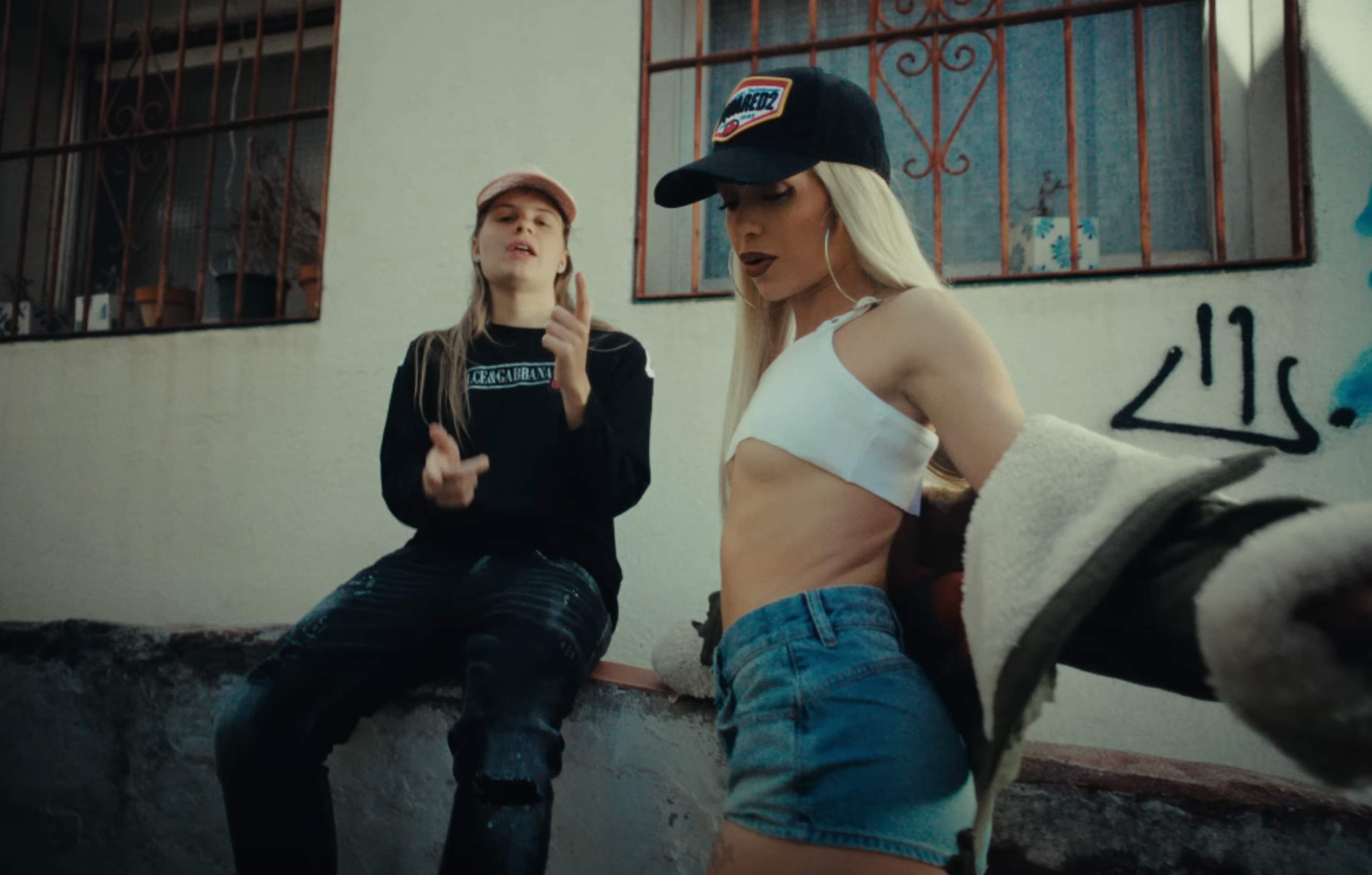 Bad Gyal i Mushka esvaloten els fans, juntes i en directe en aquest escenari: amor de germanes Farelo