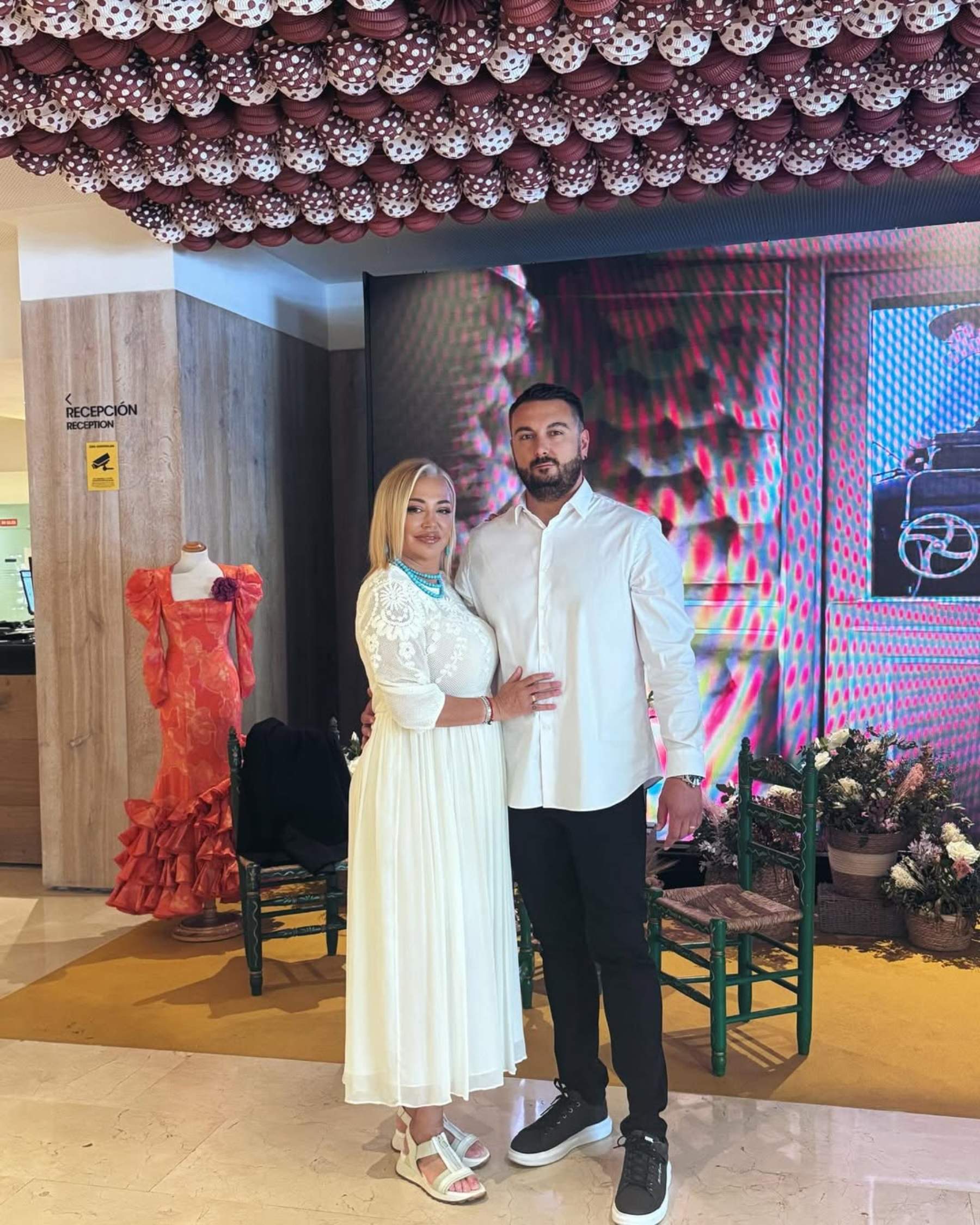 Belén Esteban s'emociona amb Miguel Marcos, el marit: màxima alegria en el seu dia més especial