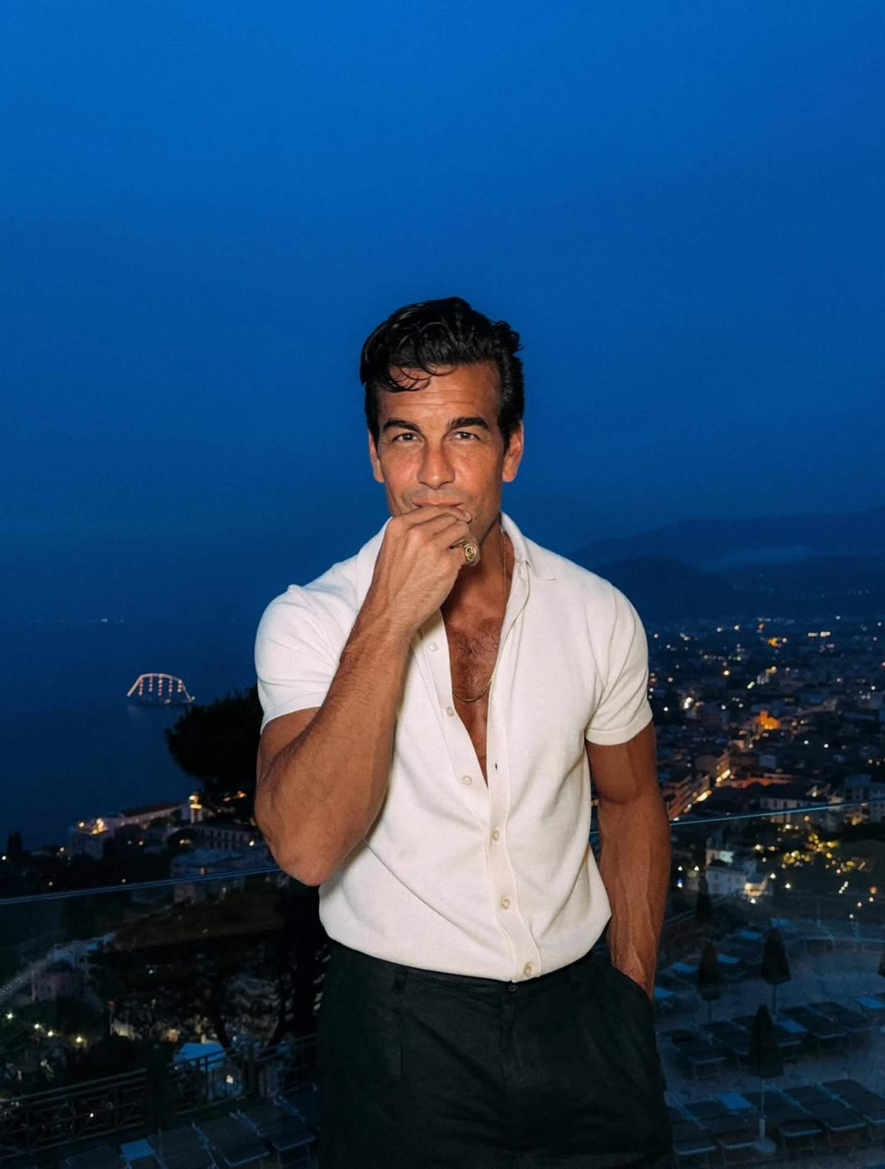 Mario Casas i Melyssa Pinto, enxampats d'escapada romàntica per Itàlia: la foto que els revela