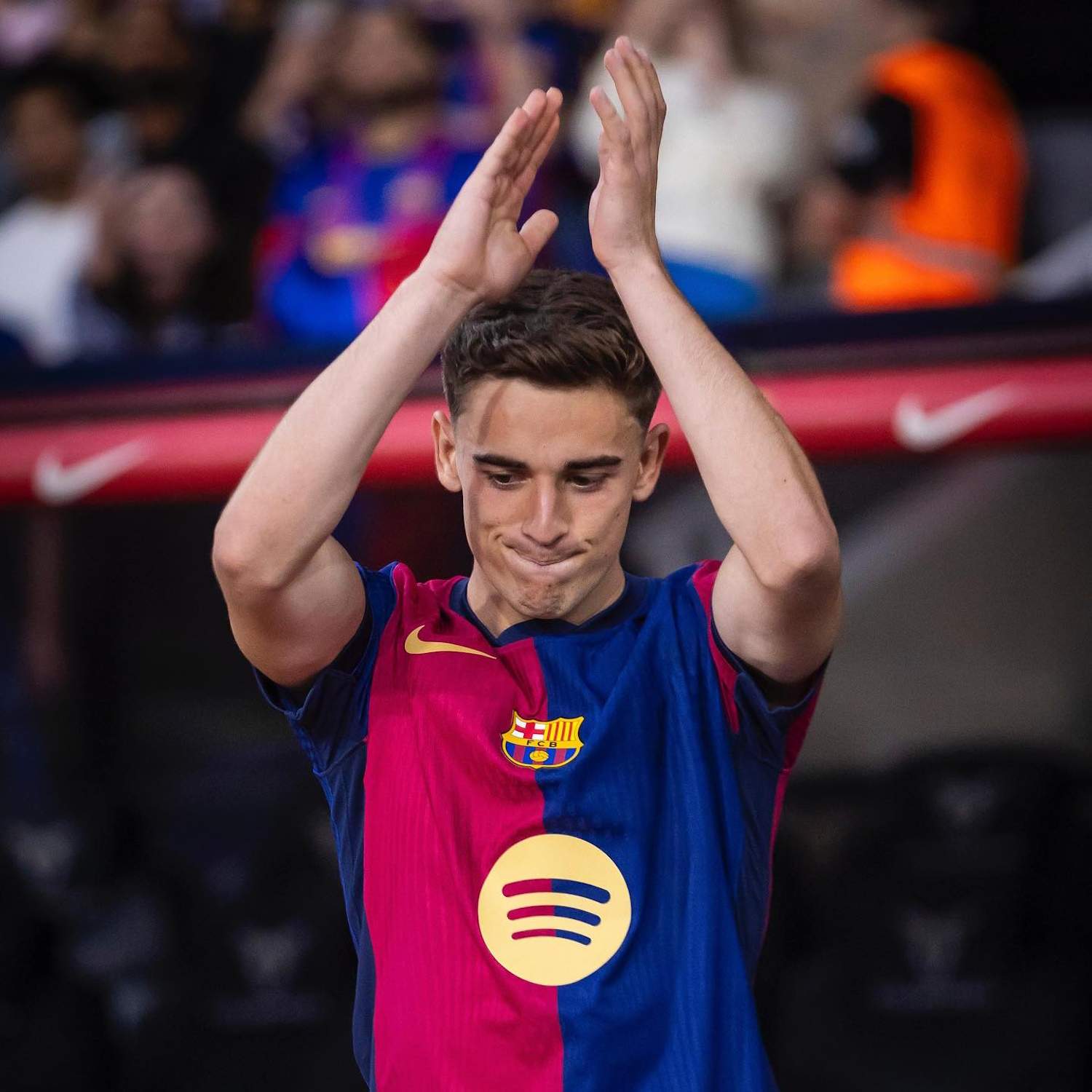 Gavi ja no és així: nou look del crac del Barça, canvi radical. La cara de Lamine, al costat, no té preu