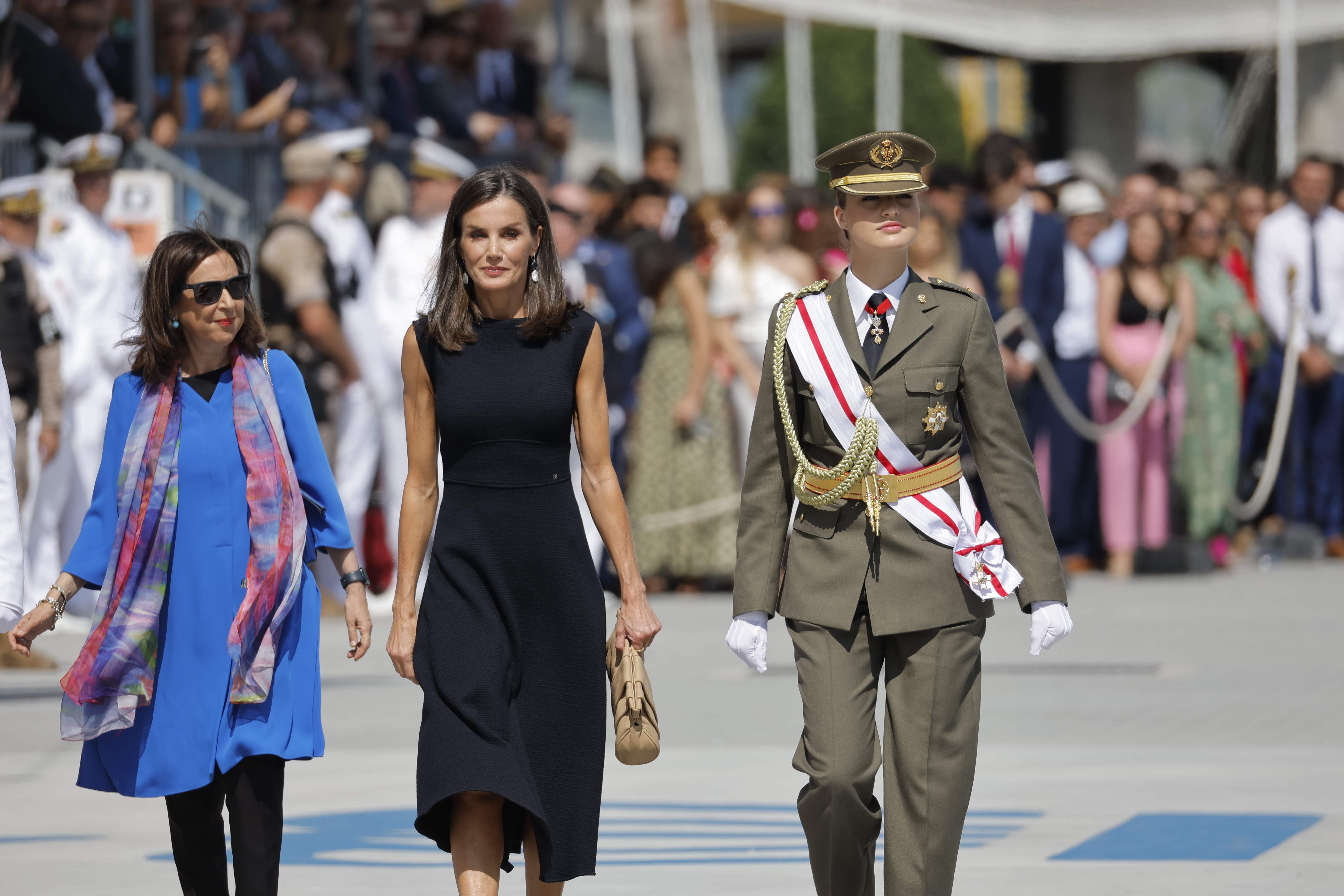 Companys d'Elcano expliquen a les seves famílies que Elionor no ha donat ni un pal a l'aigua