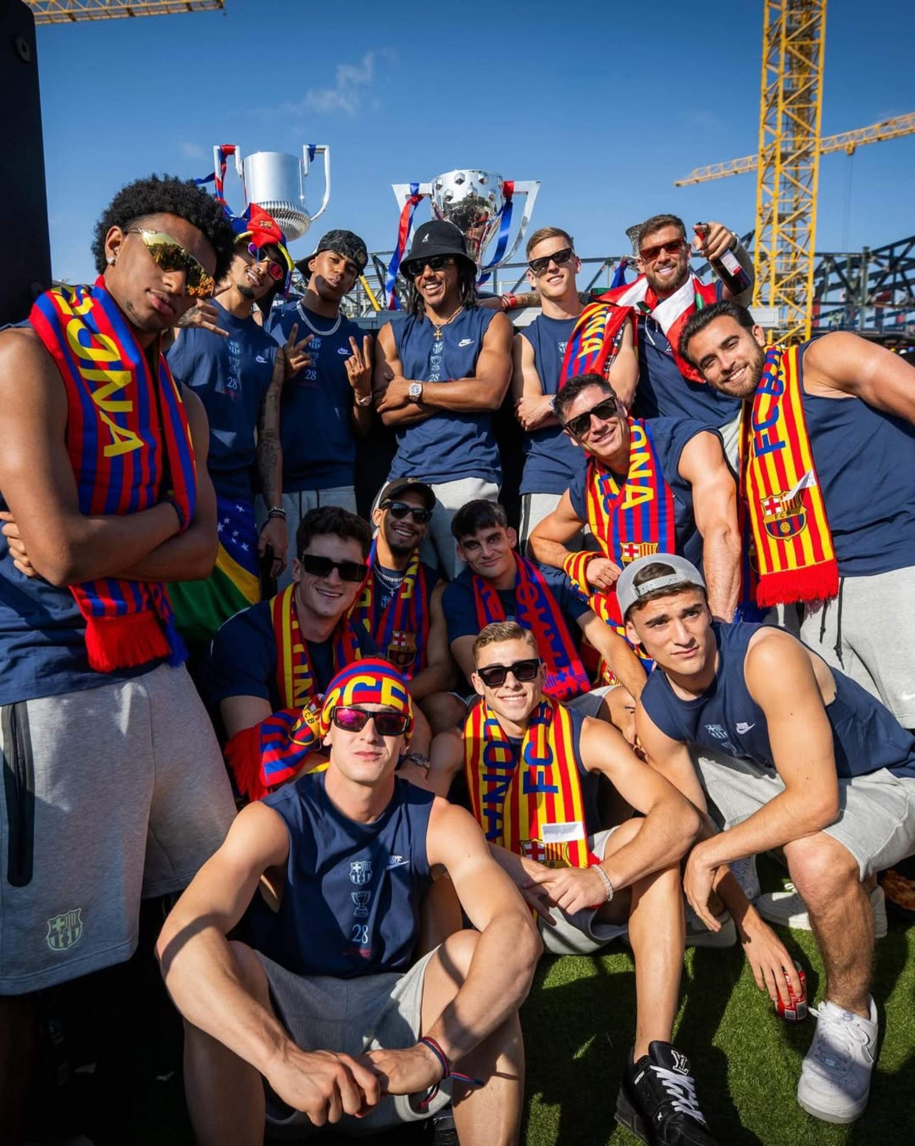 Trobada de jugadors del Barça en una platja catalana: la cita preciosa de dos culers amb les famílies