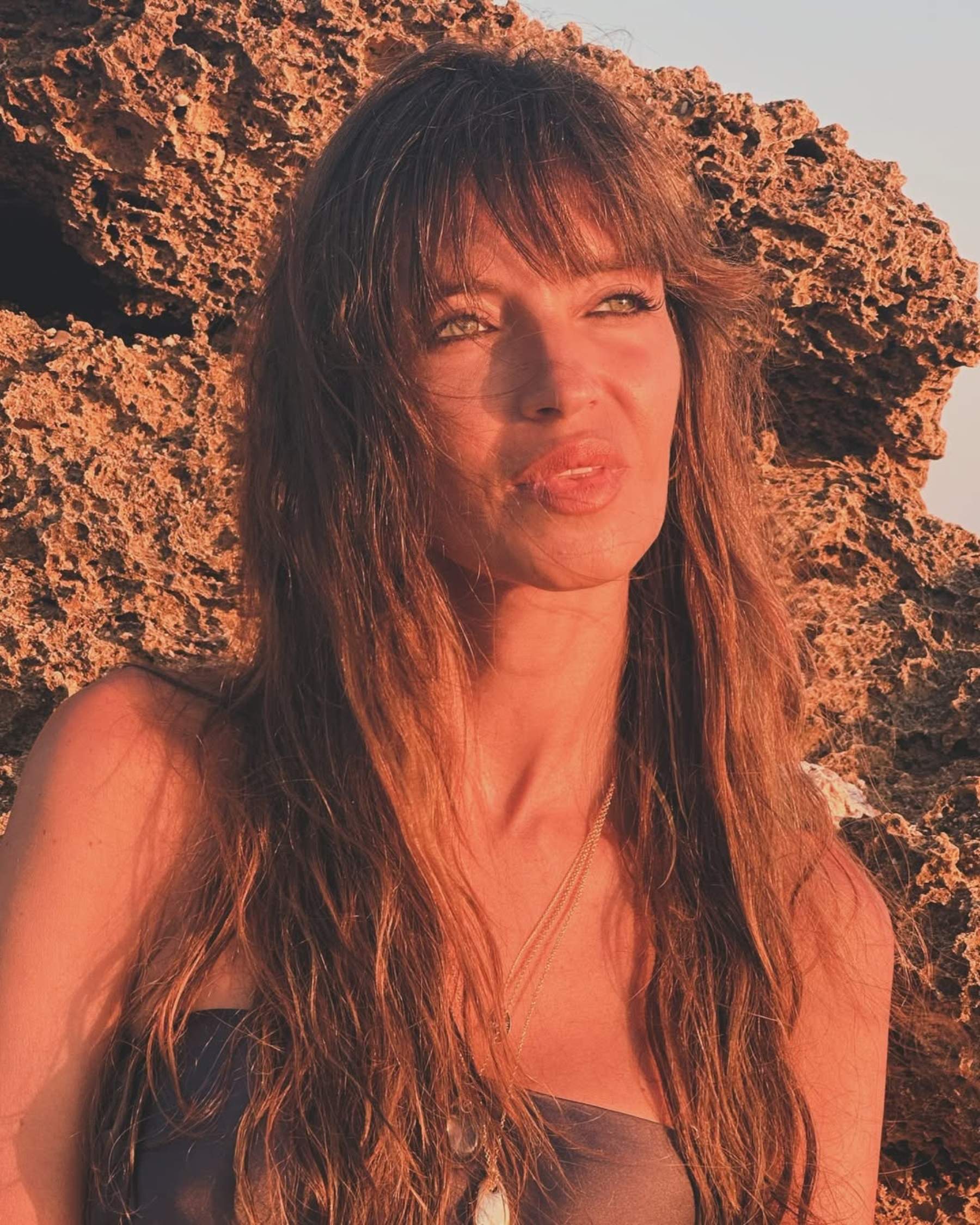 Sara Carbonero emociona al lado de Irene, su hermana: 37 años, así es ahora
