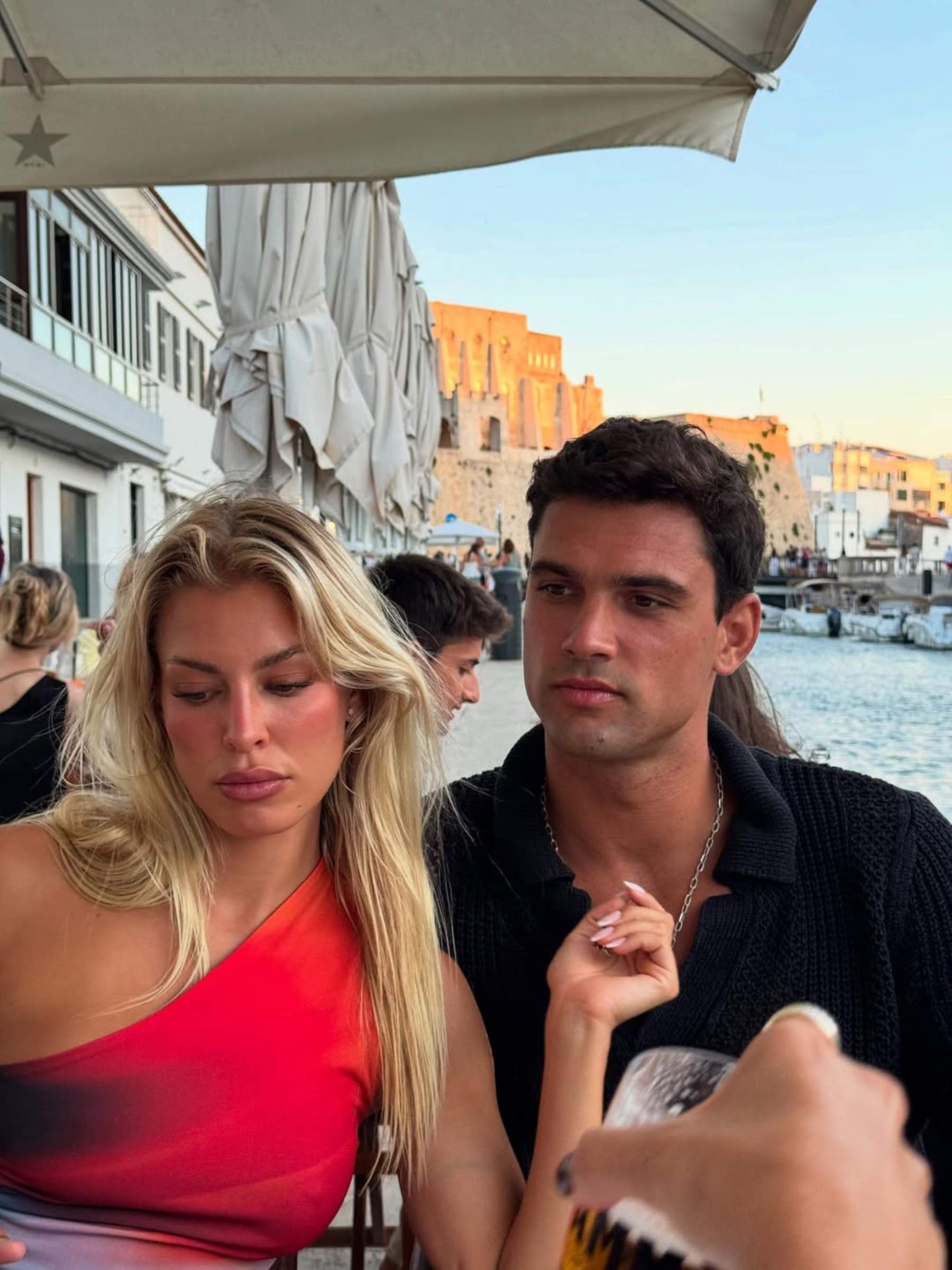 Jessica Goicoechea i Manu Moreno espectaculars a Menorca: fotos de les vacances amb aquesta VIP catalana