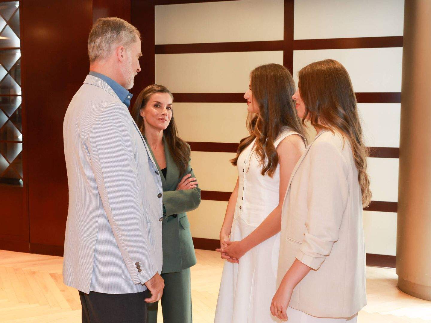 Leonor, exigencias de diva en el Liceu, lo que pide a Zarzuela, también para la hermana, la infanta Sofía