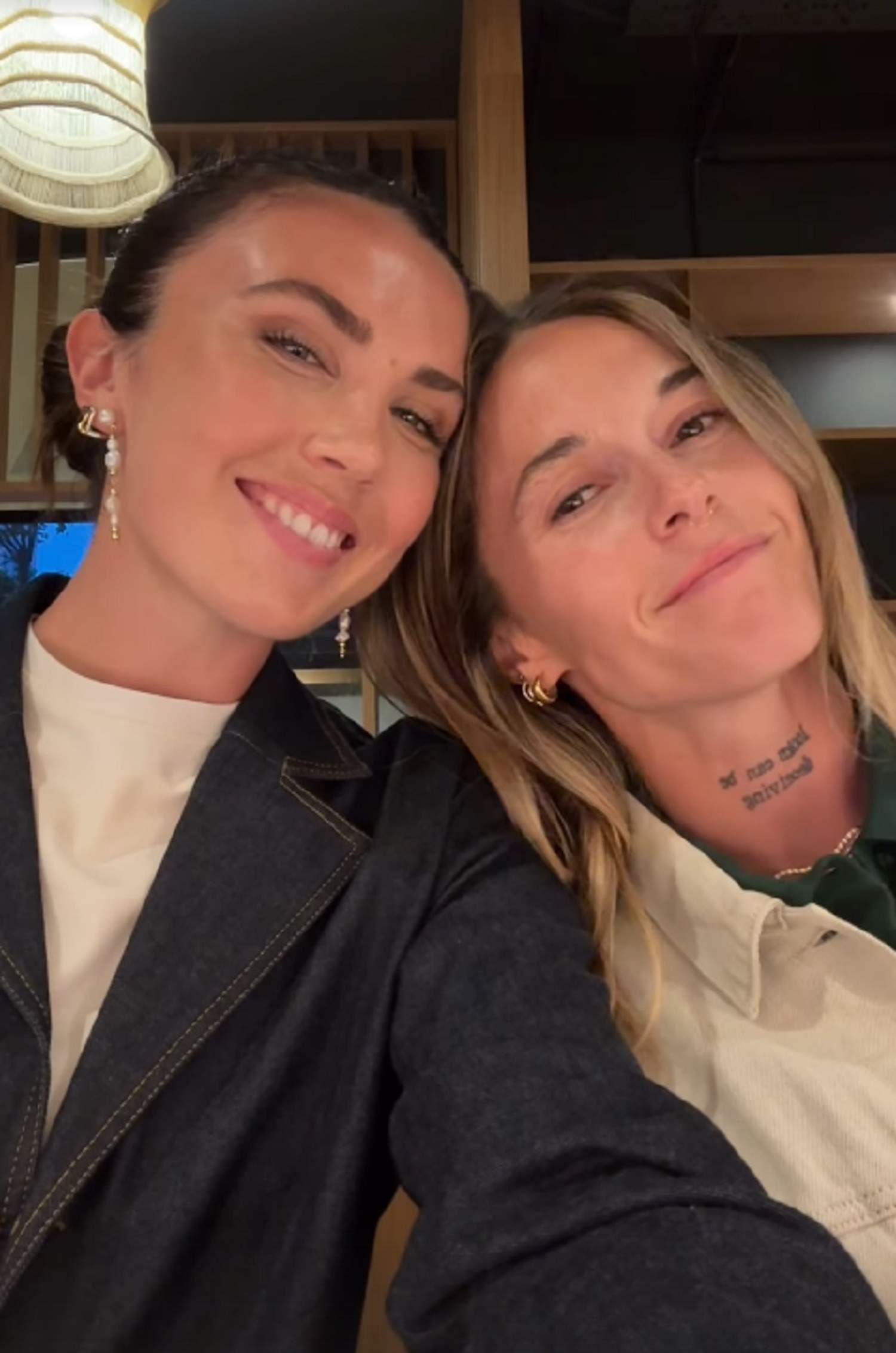 Mapi León hace llorar. Qué ha dicho de su querida Ingrid Engen, juntas en Barcelona: qué tatuaje ha mostrado