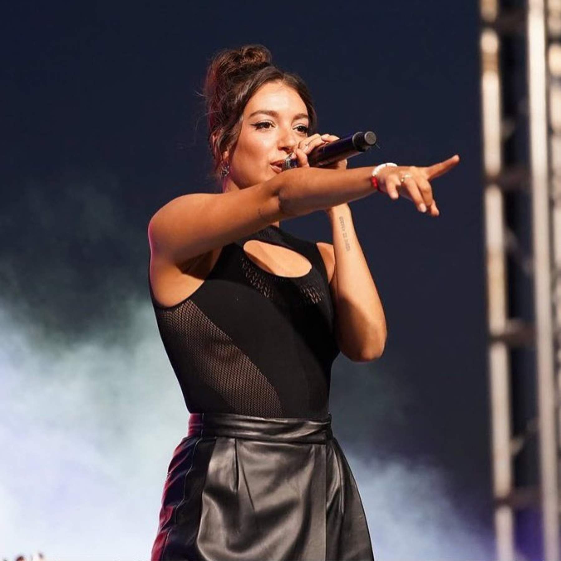 Moment incòmode d'Ana Guerra, convida una espectadora a pujar a l'escenari i passa això: "No insistas"